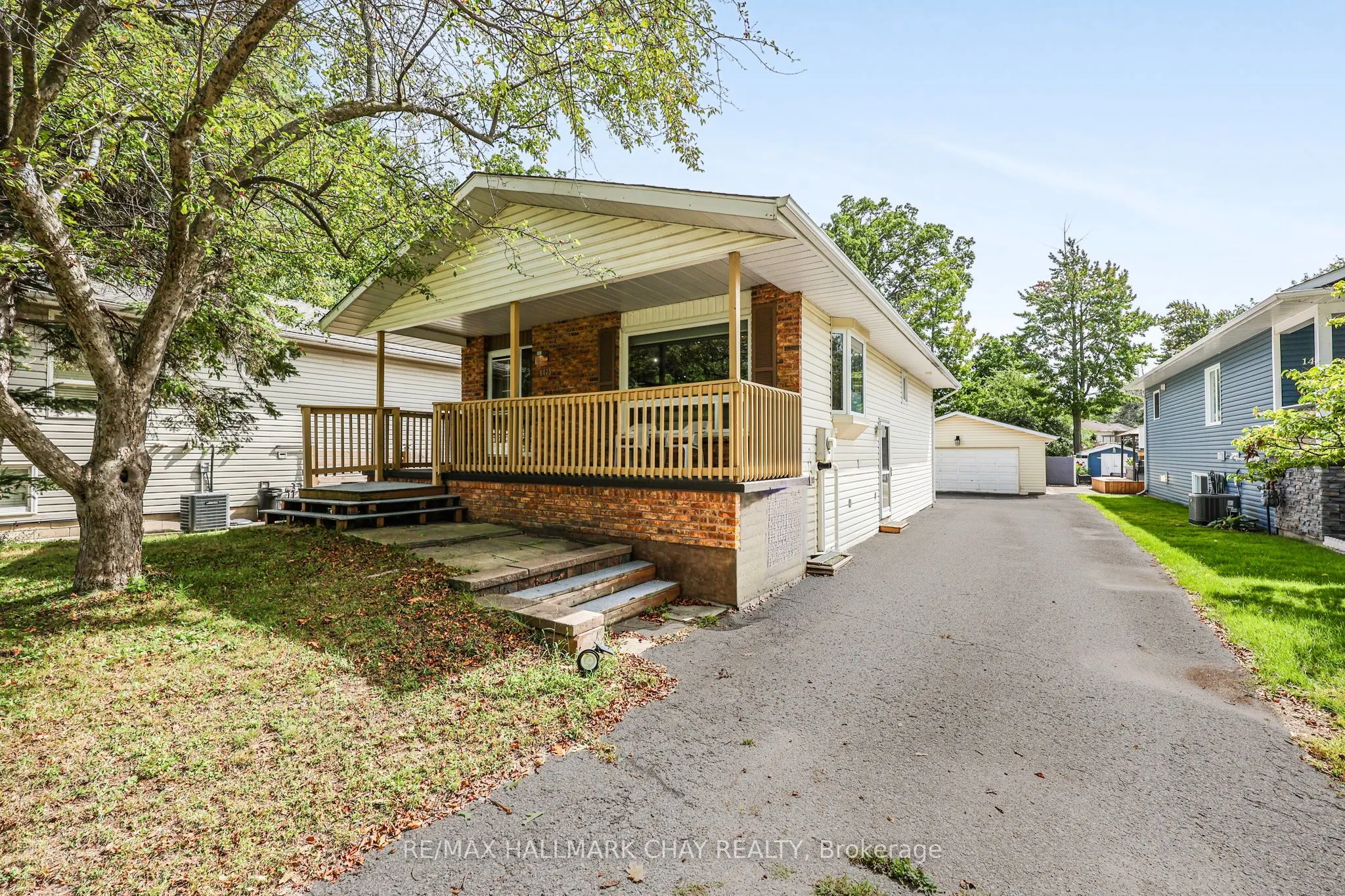 1475 River Road W