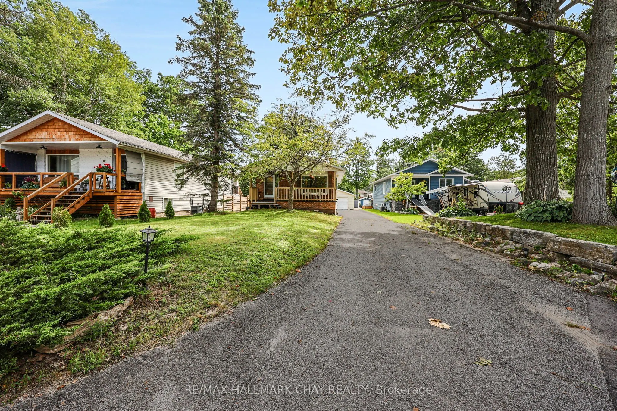 1475 River Road W