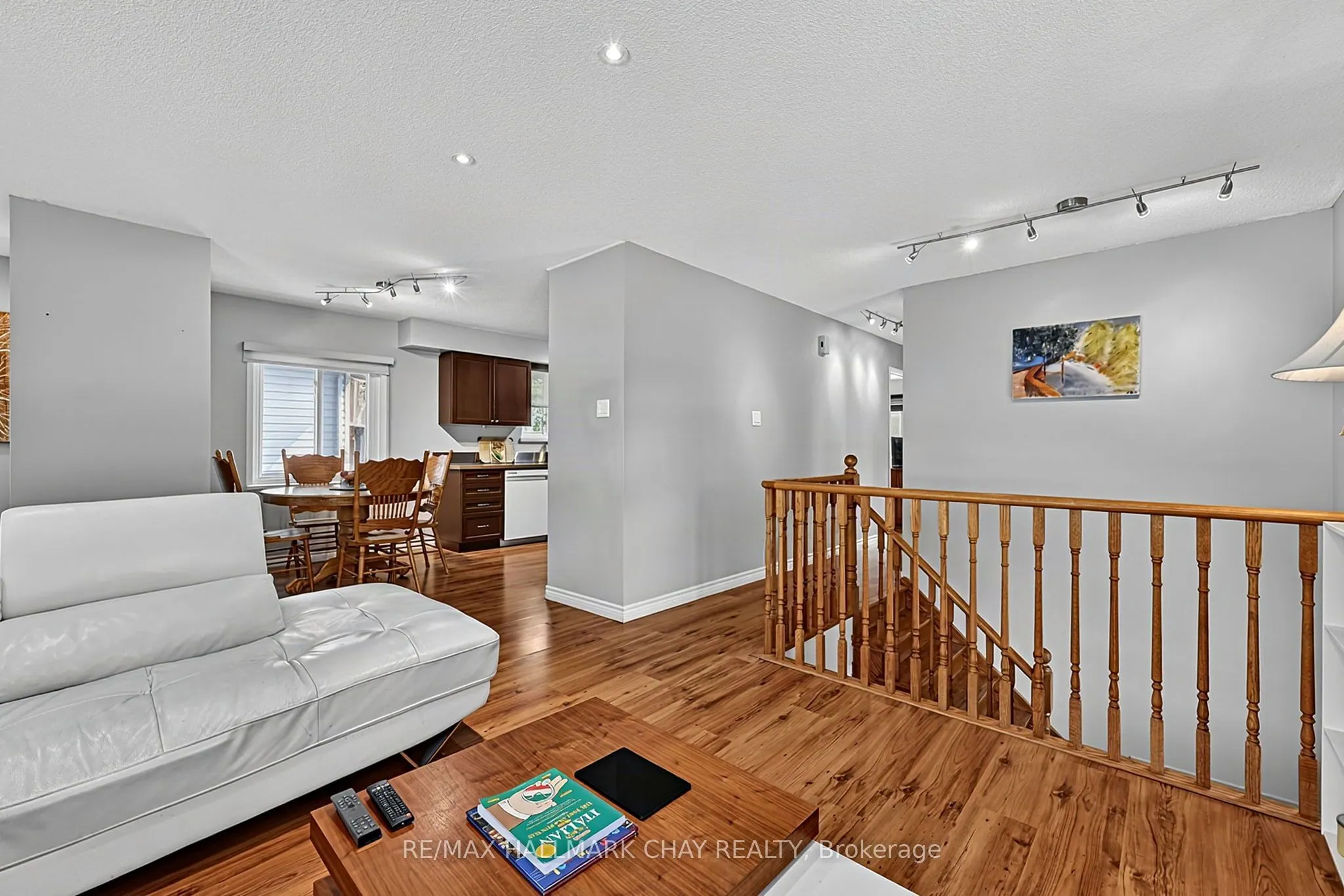 1475 River Road W