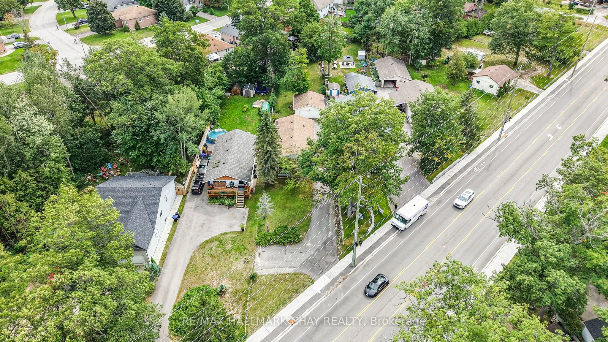 1475 River Road W
