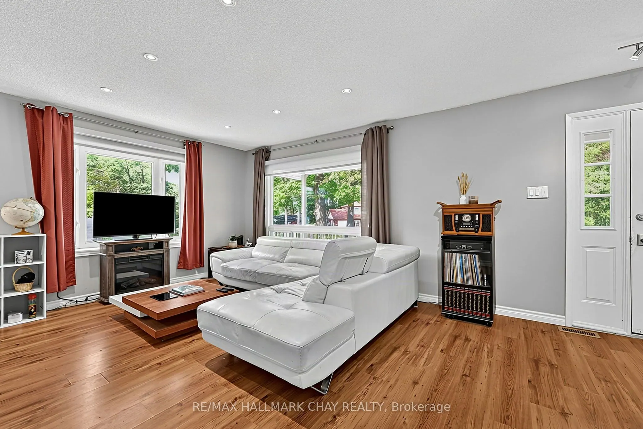 1475 River Road W
