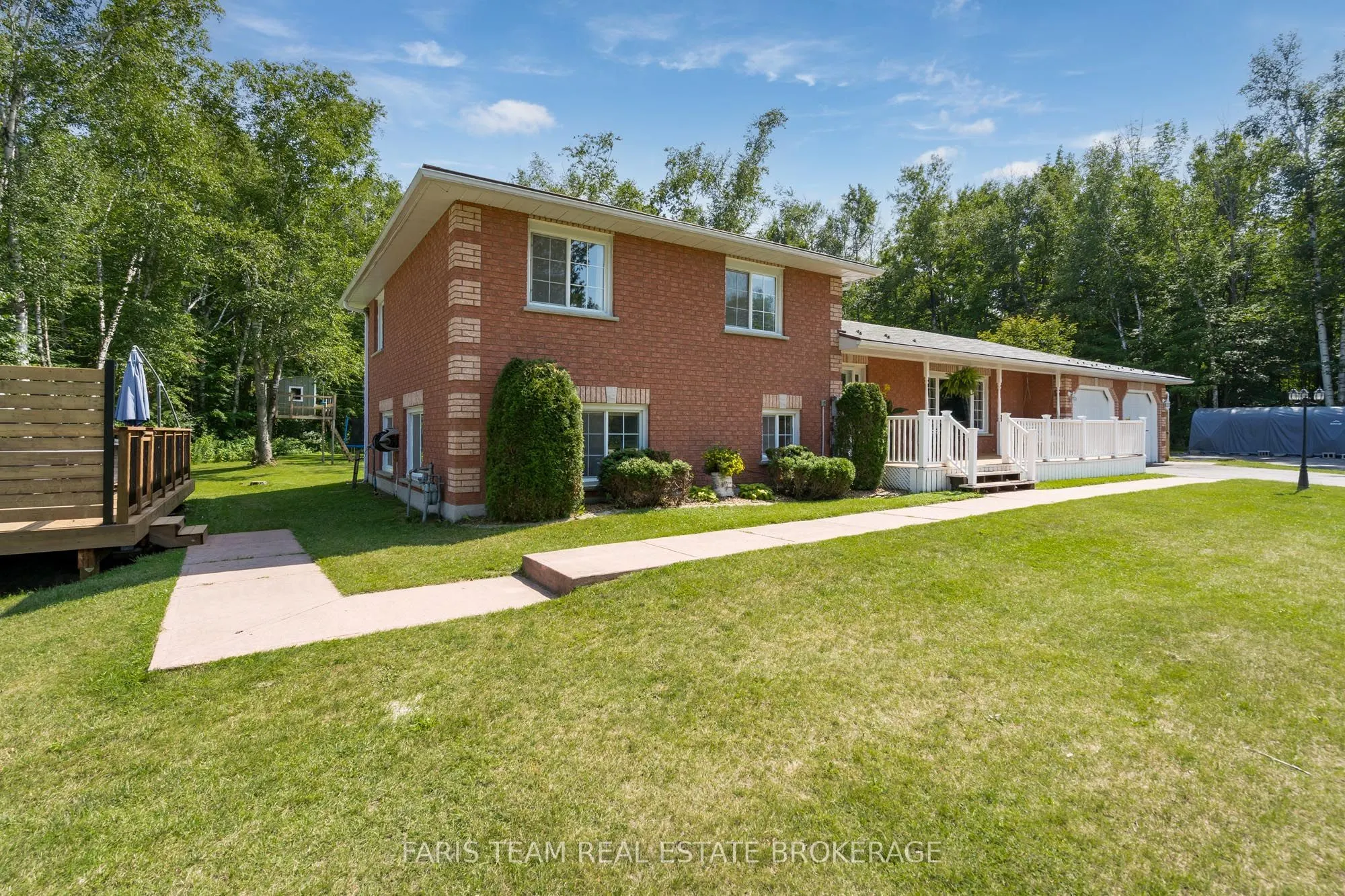 1765 Flos Road 4 W