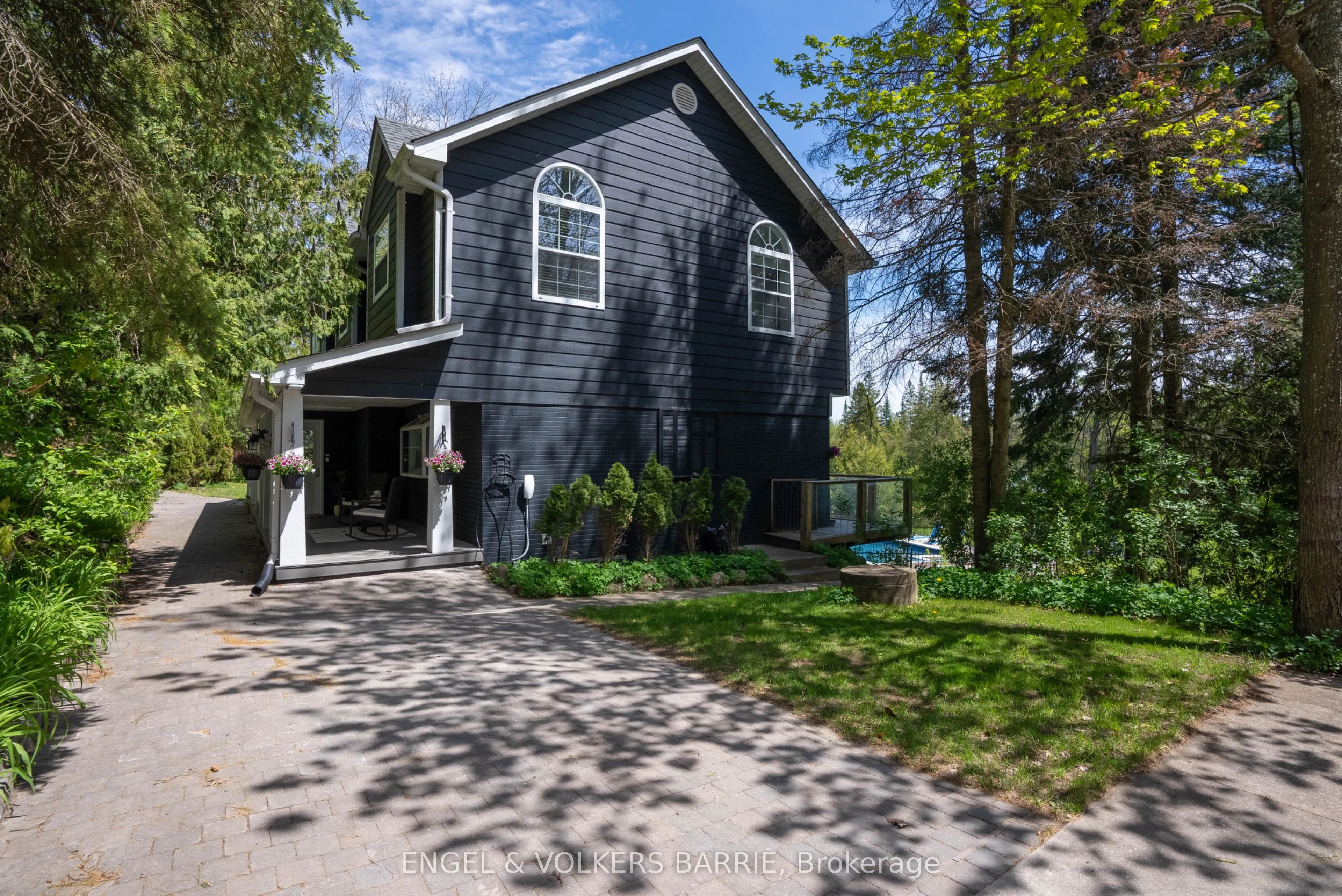 1441 Hendrie Road