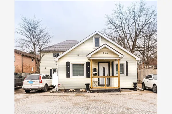 256 Dunlop Street W