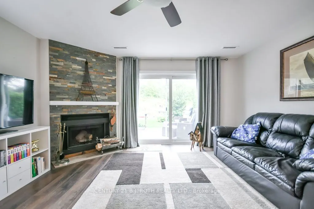 41 Laguna Parkway #15