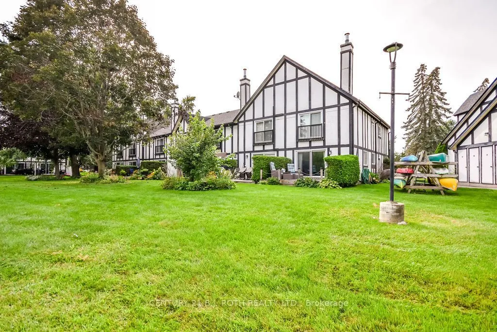 41 Laguna Parkway #15