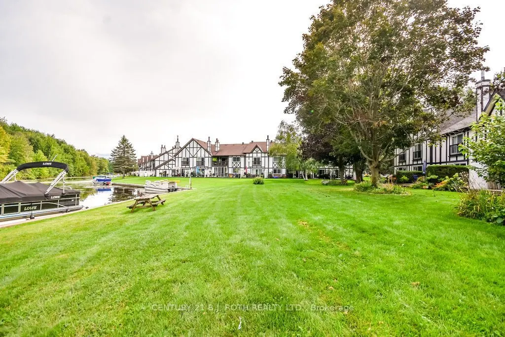 41 Laguna Parkway #15