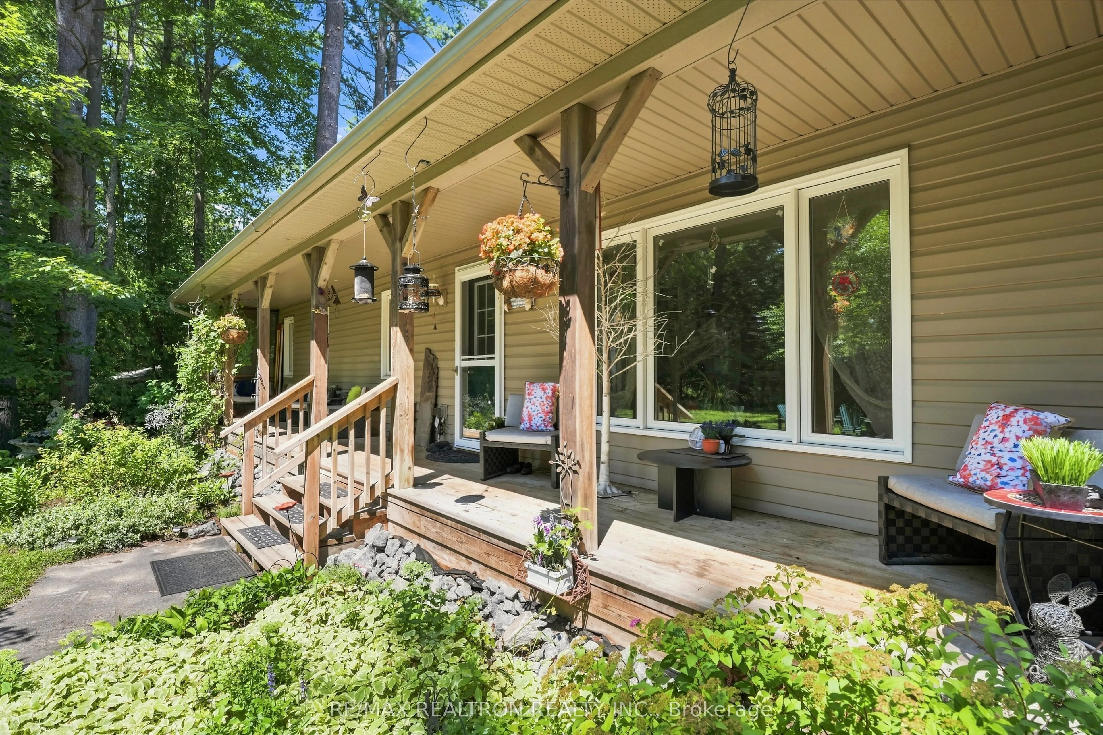 3485 Brennan Line