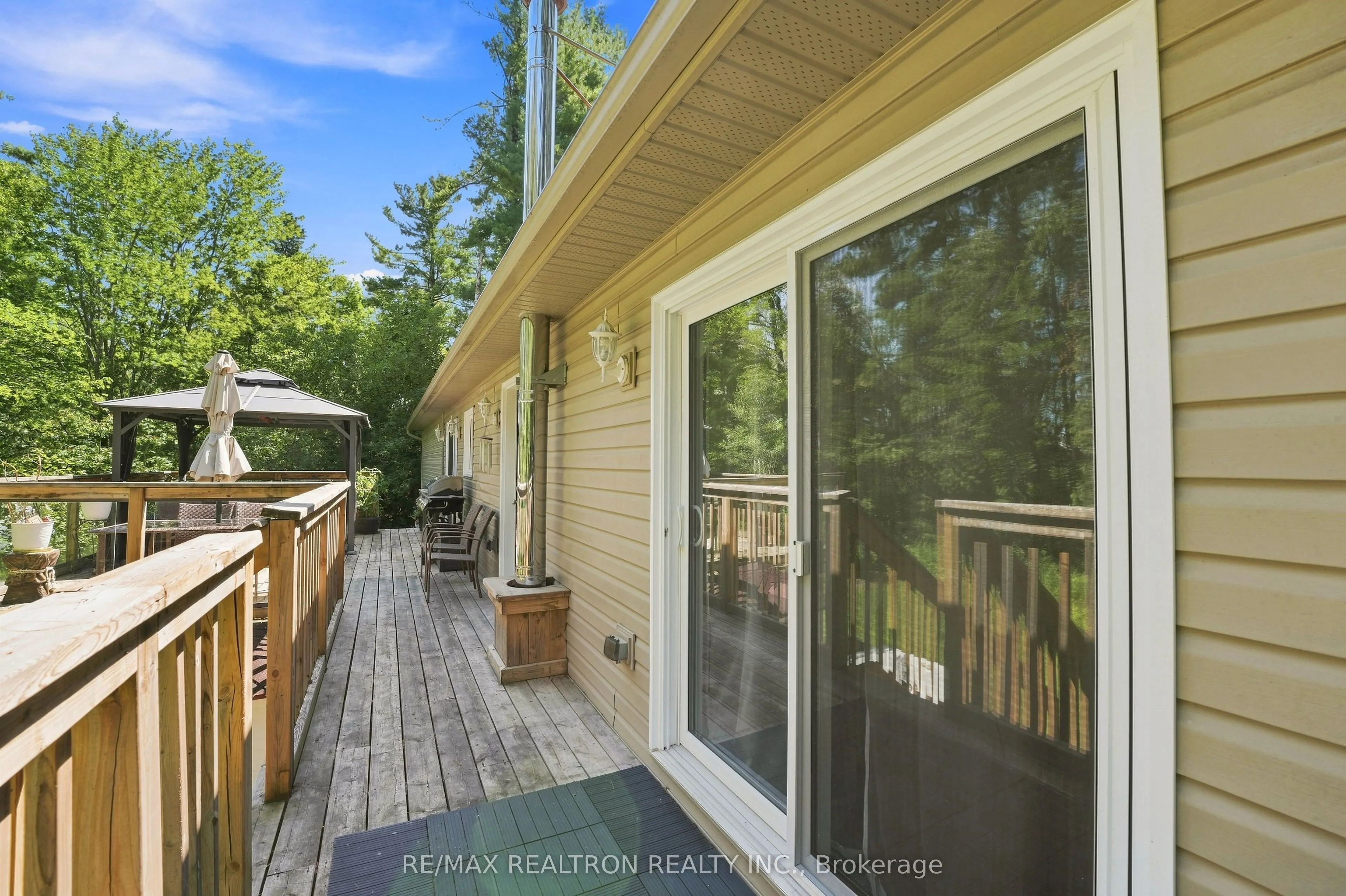 3485 Brennan Line