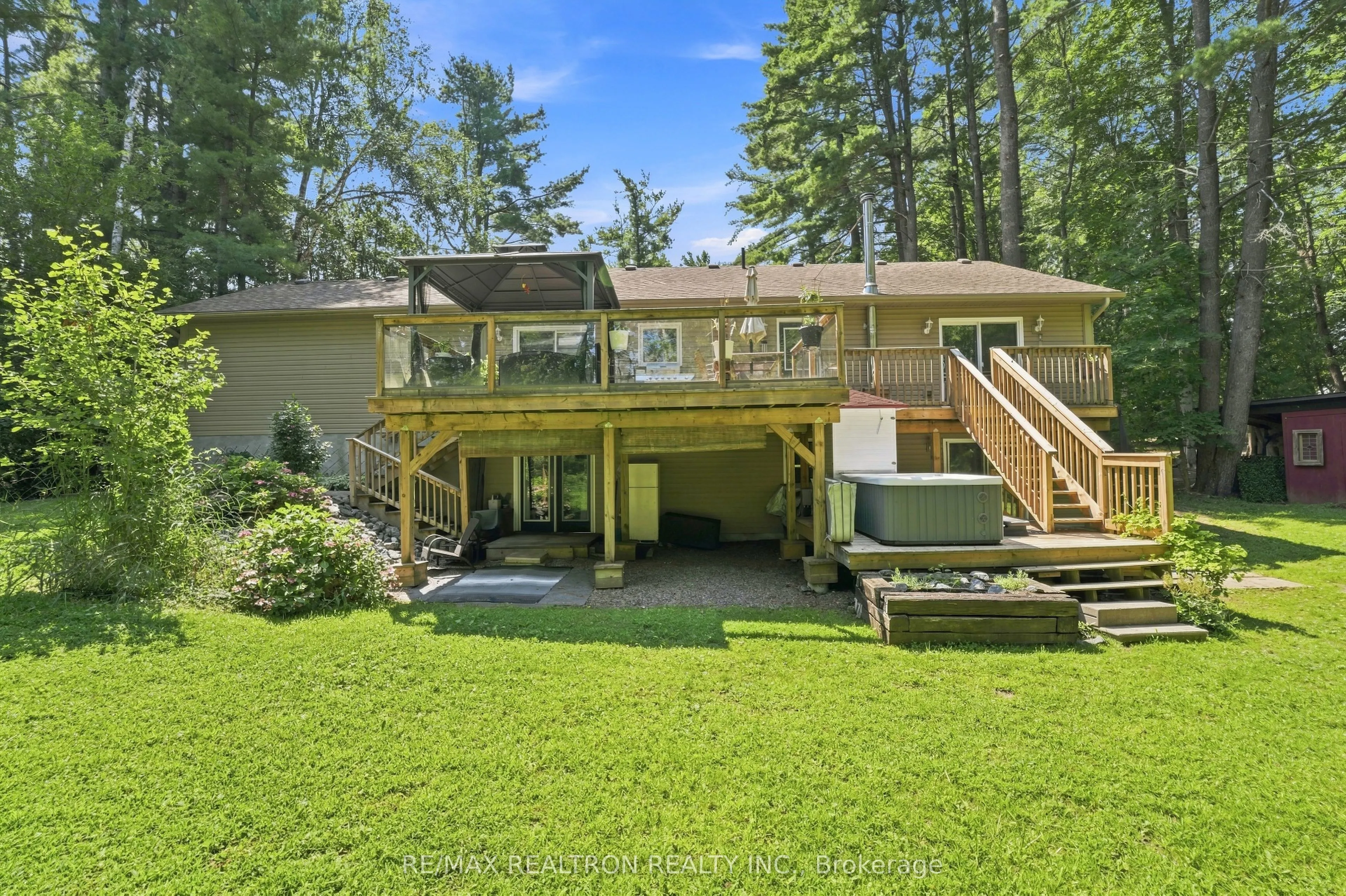 3485 Brennan Line