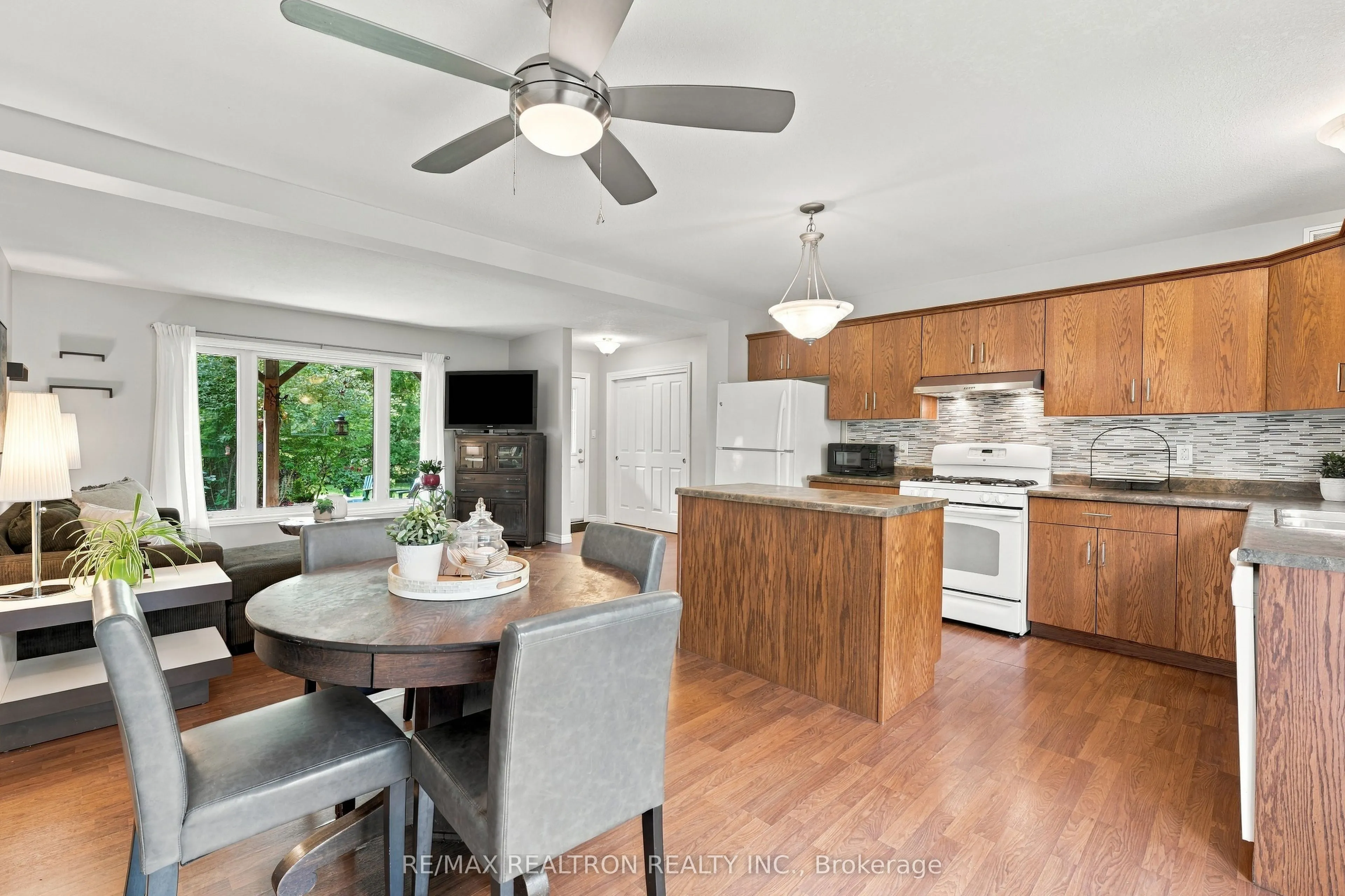 3485 Brennan Line