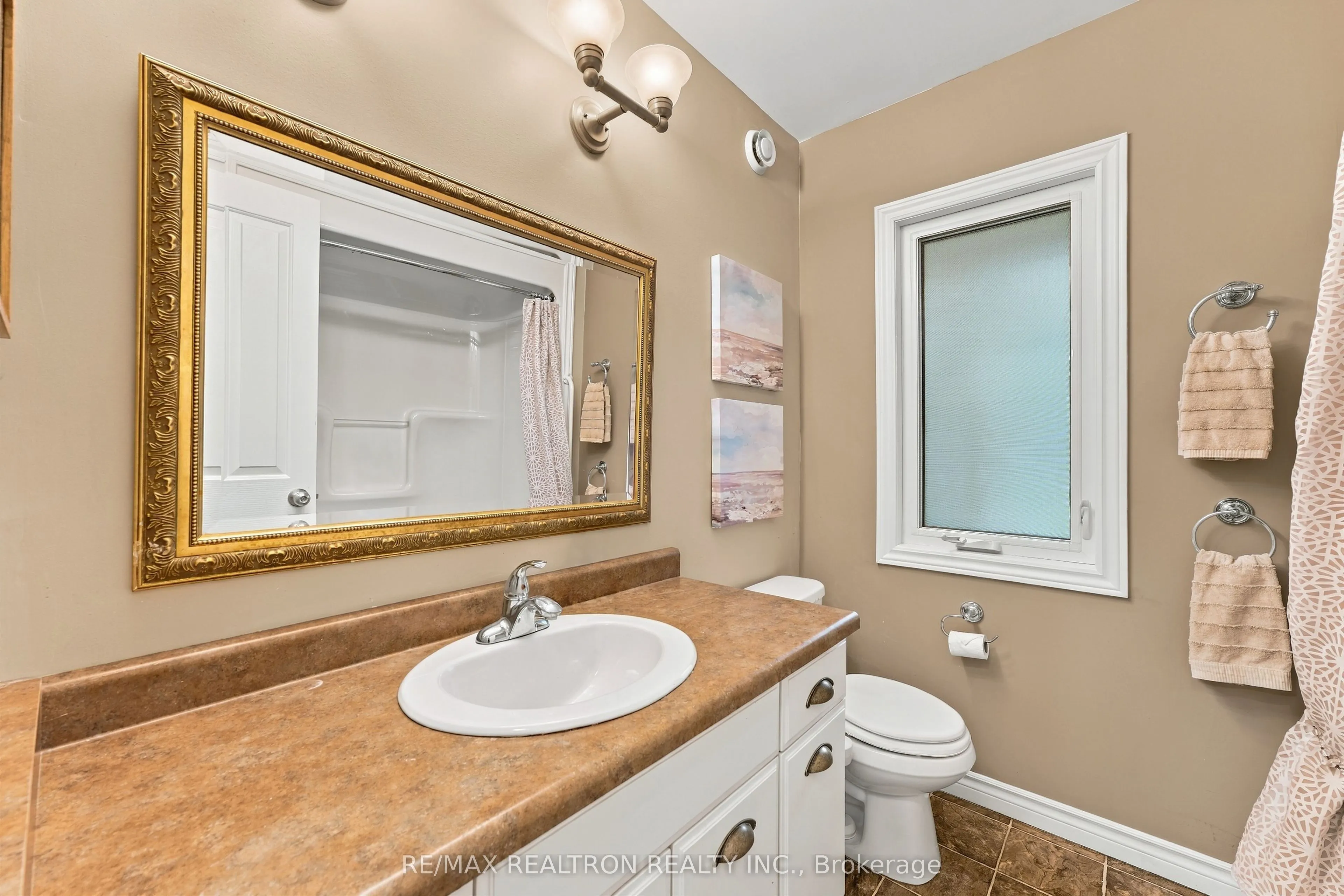 3485 Brennan Line