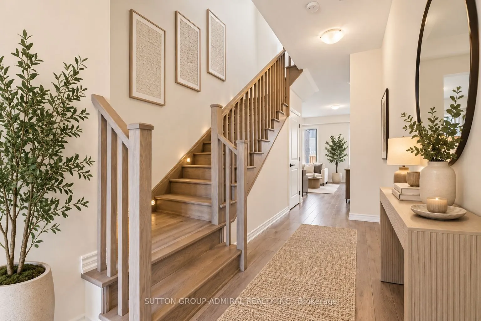 4 Rochester Drive