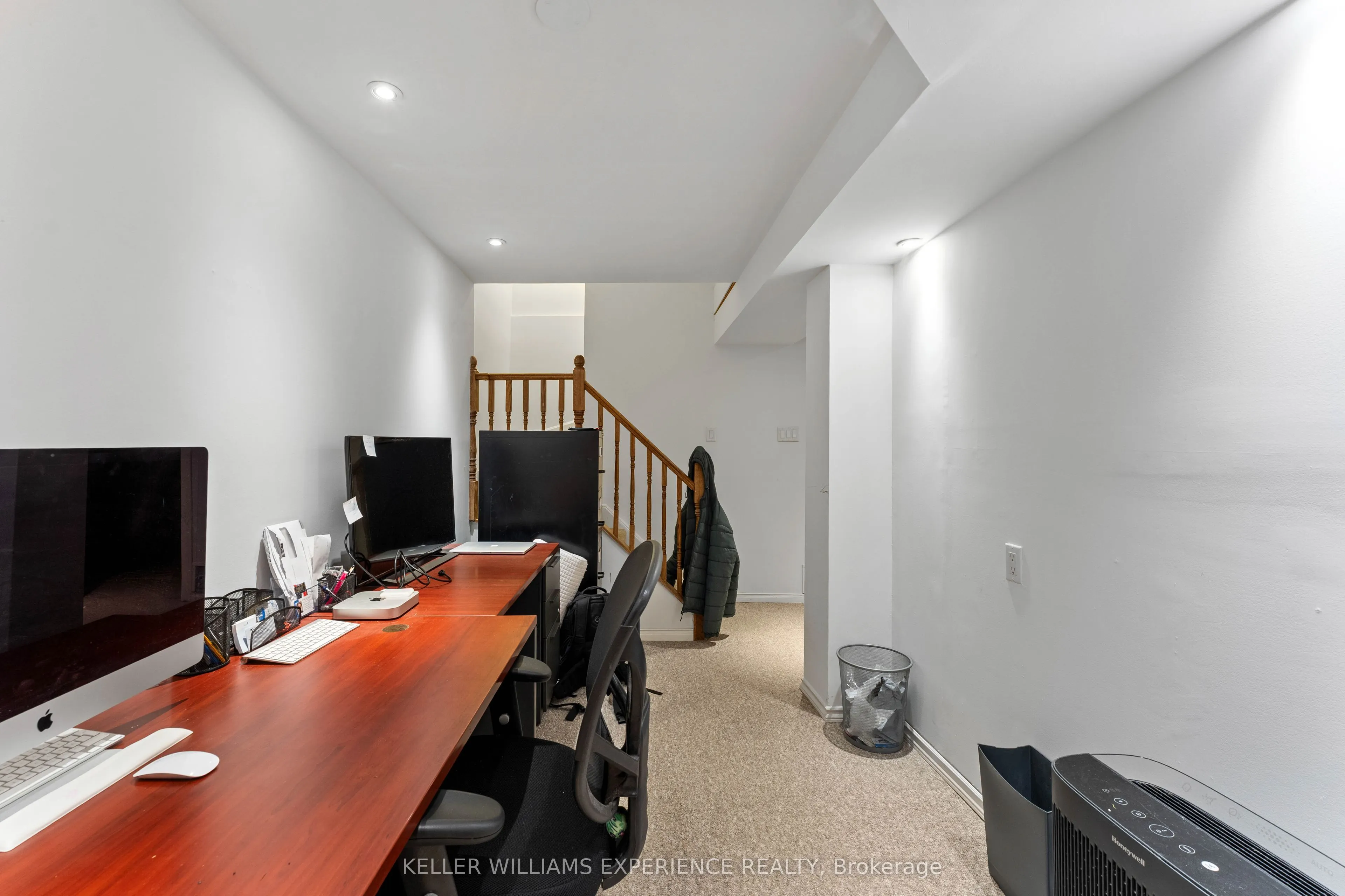 250 Ferndale Drive S