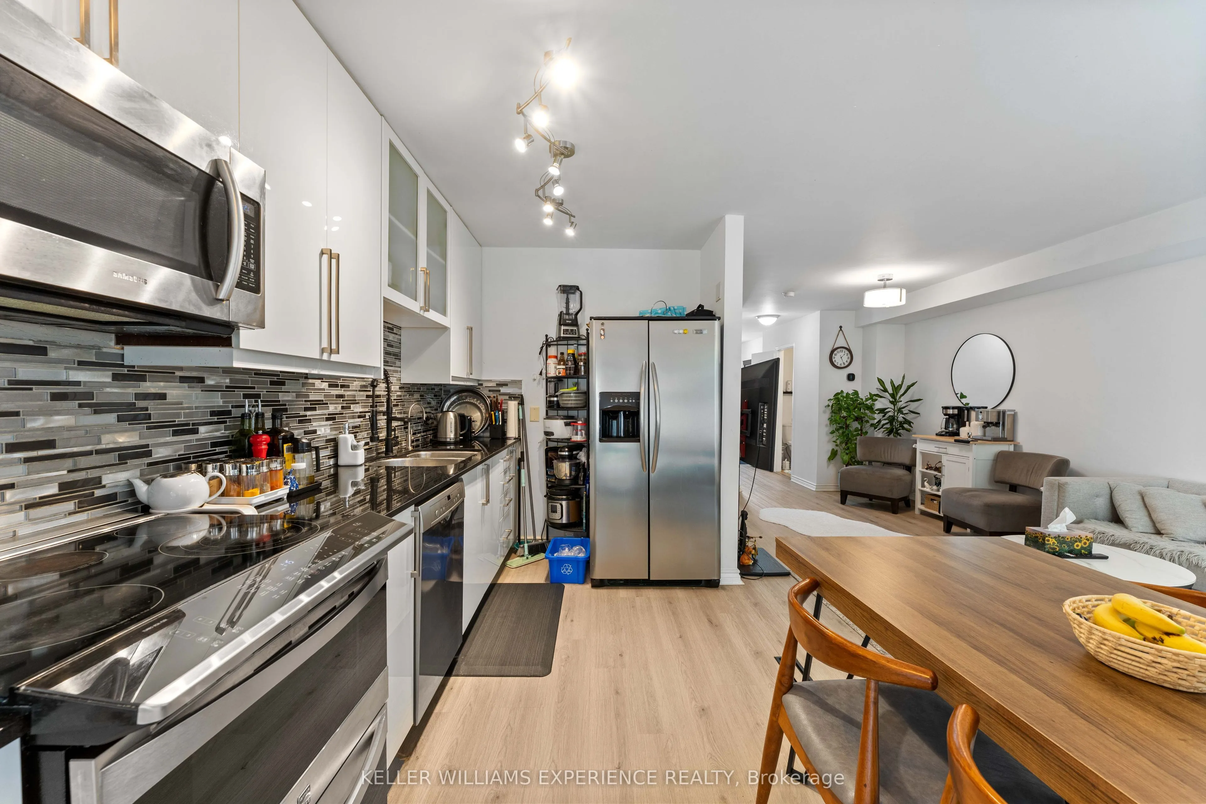 250 Ferndale Drive S