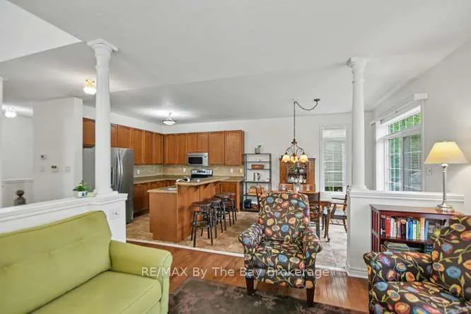 90 Meadowlark Boulevard
