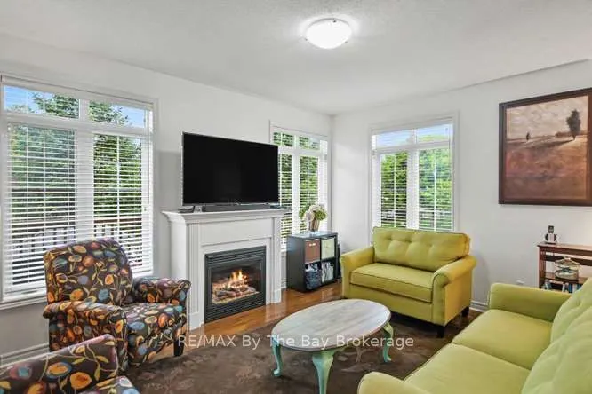 90 Meadowlark Boulevard