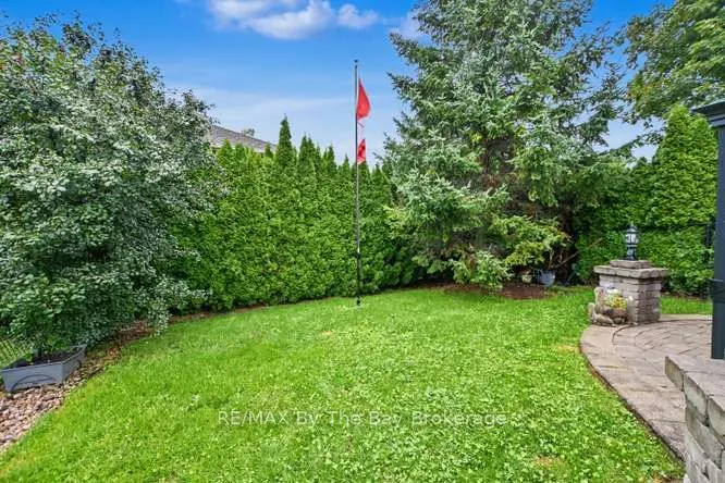 90 Meadowlark Boulevard