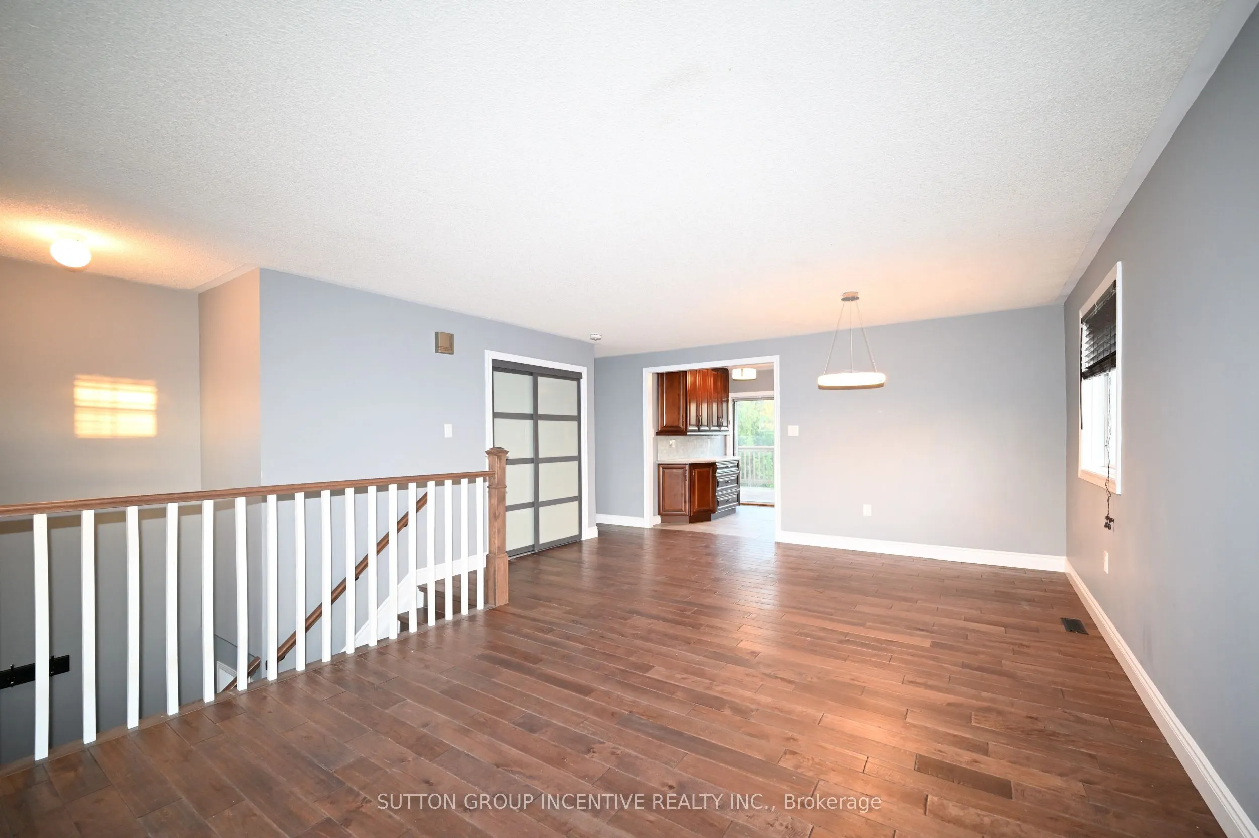 39 JONES Drive #UPPER