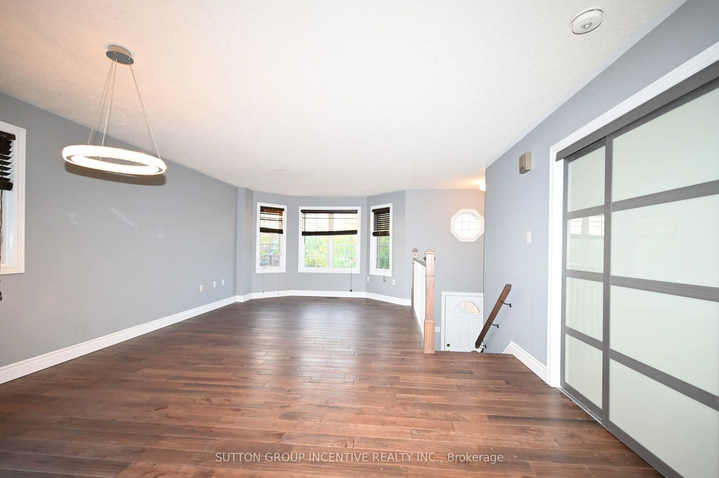 39 JONES Drive #UPPER