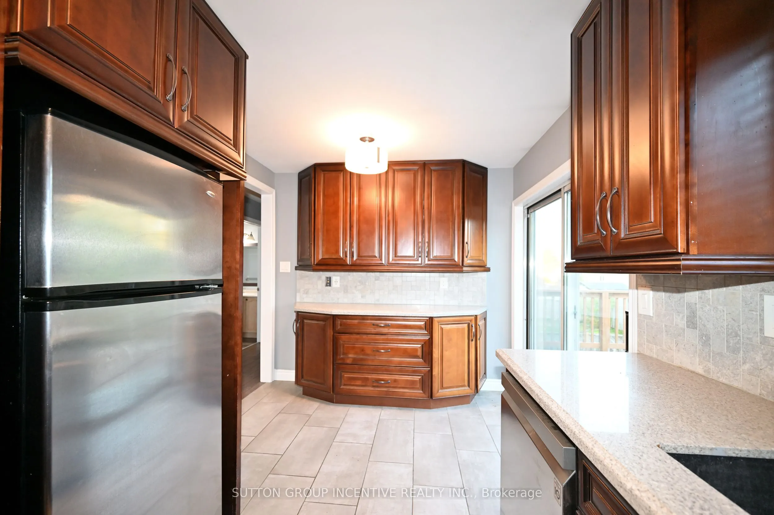 39 JONES Drive #UPPER