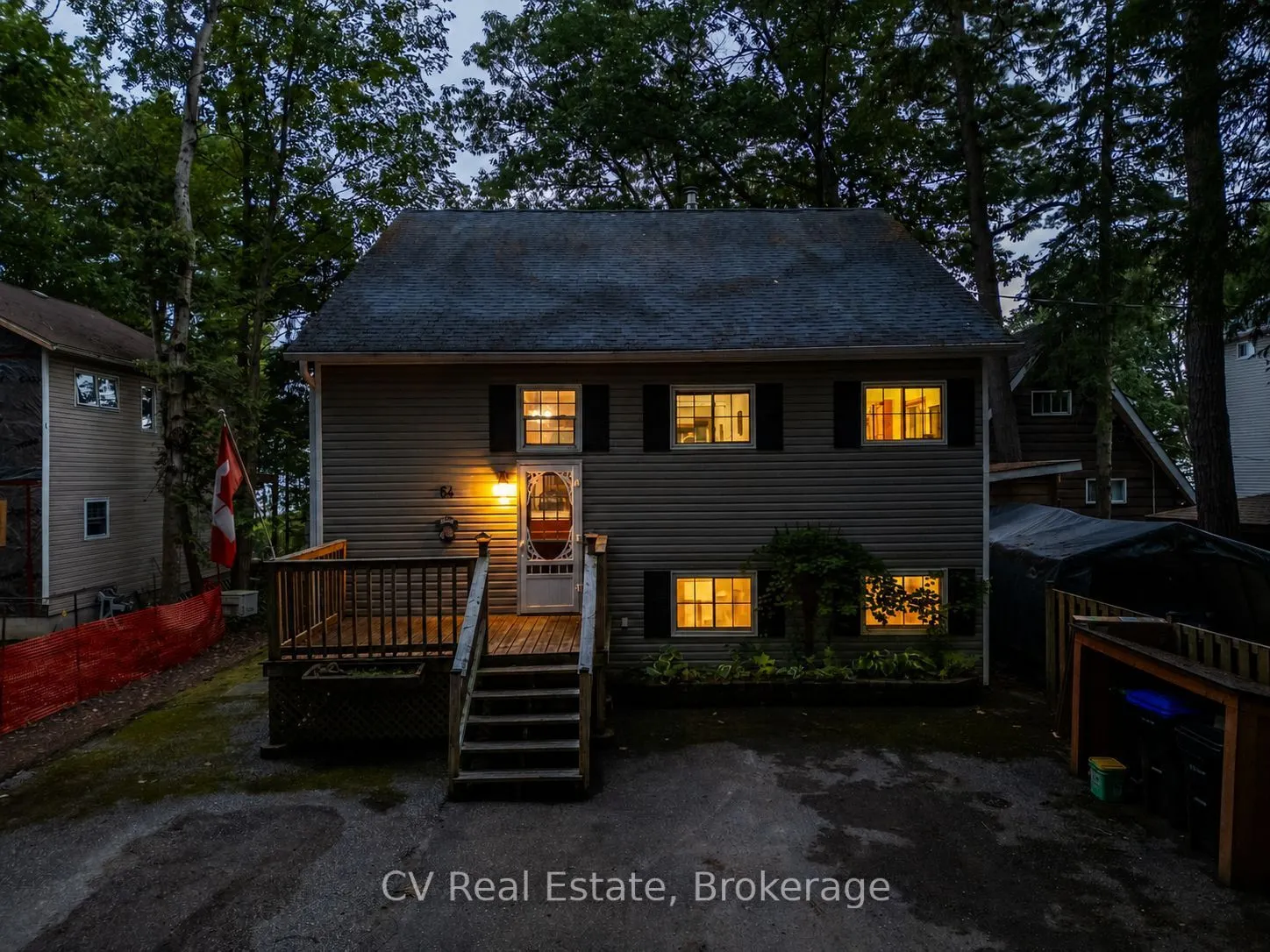 64 Wahnekewening Drive
