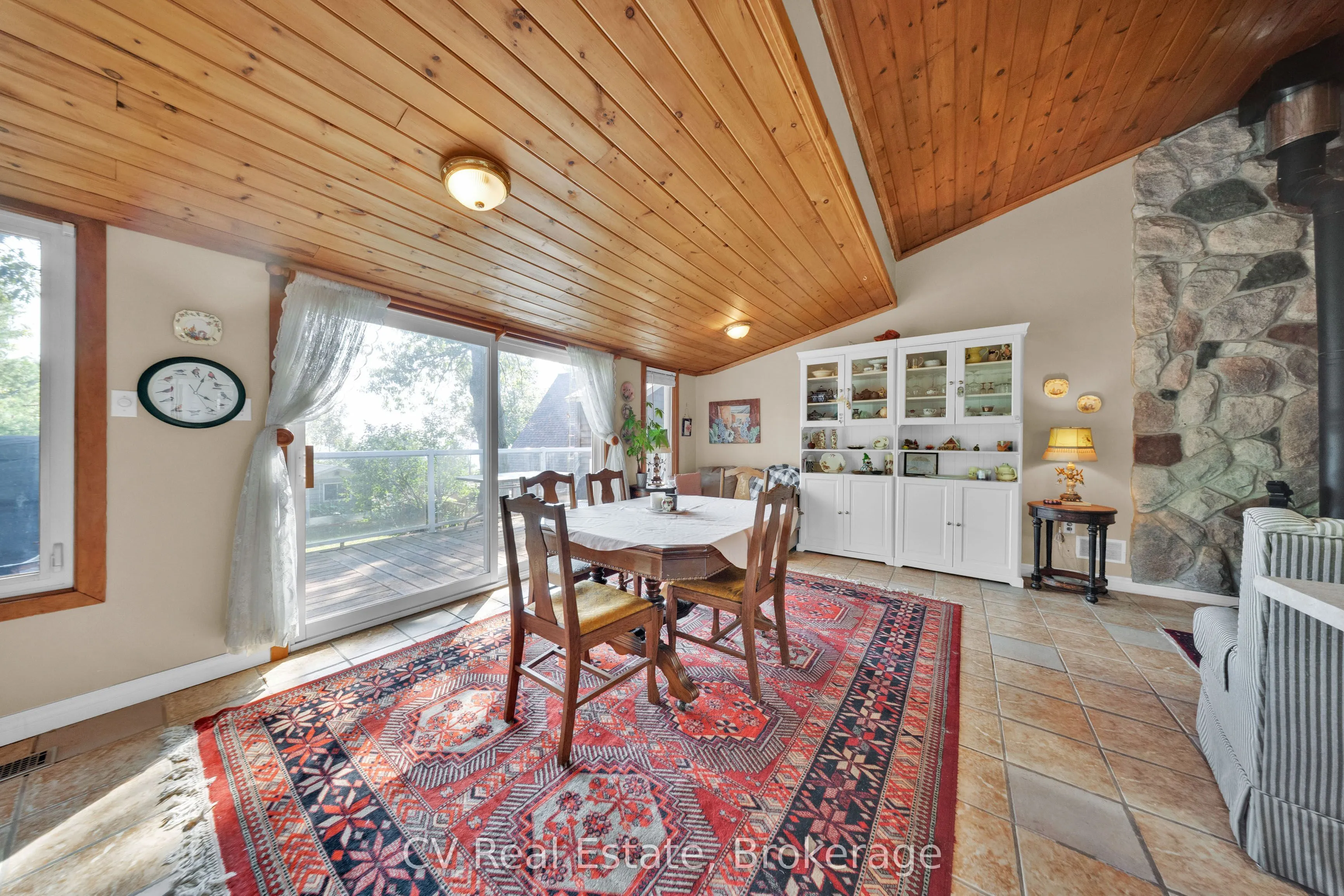 64 Wahnekewening Drive