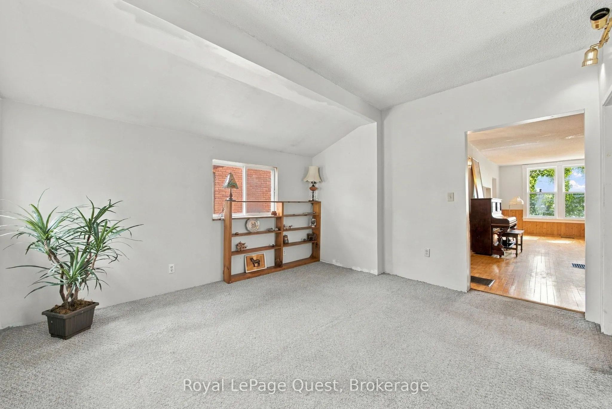 148 Coldwater Road W