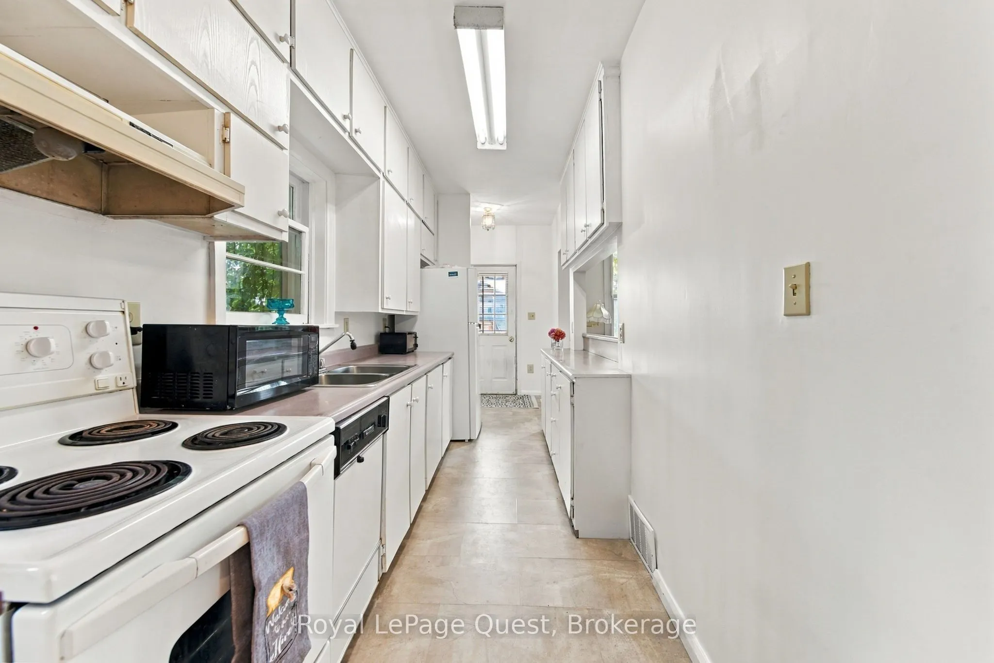 148 Coldwater Road W