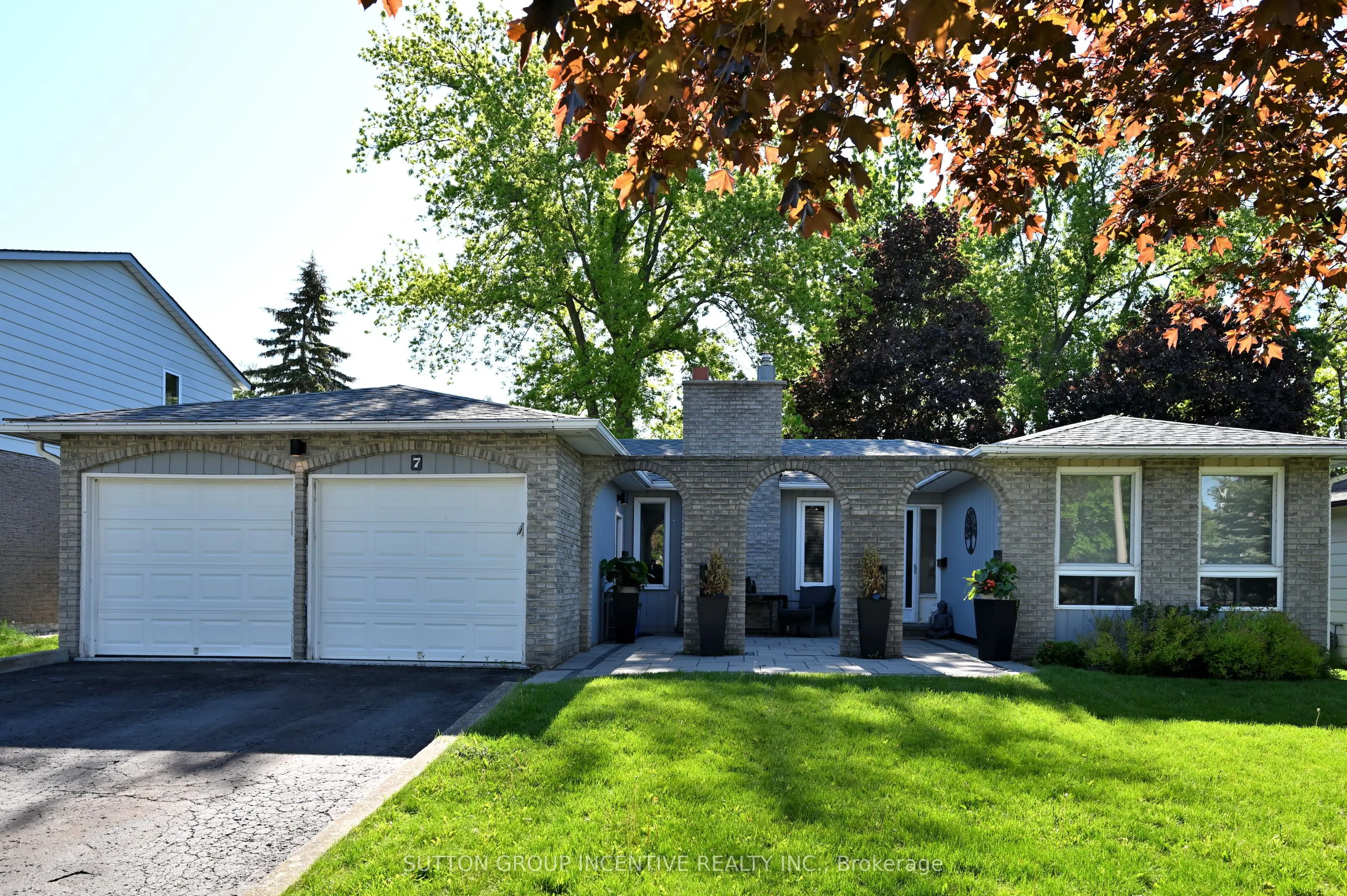 7 HURON Street