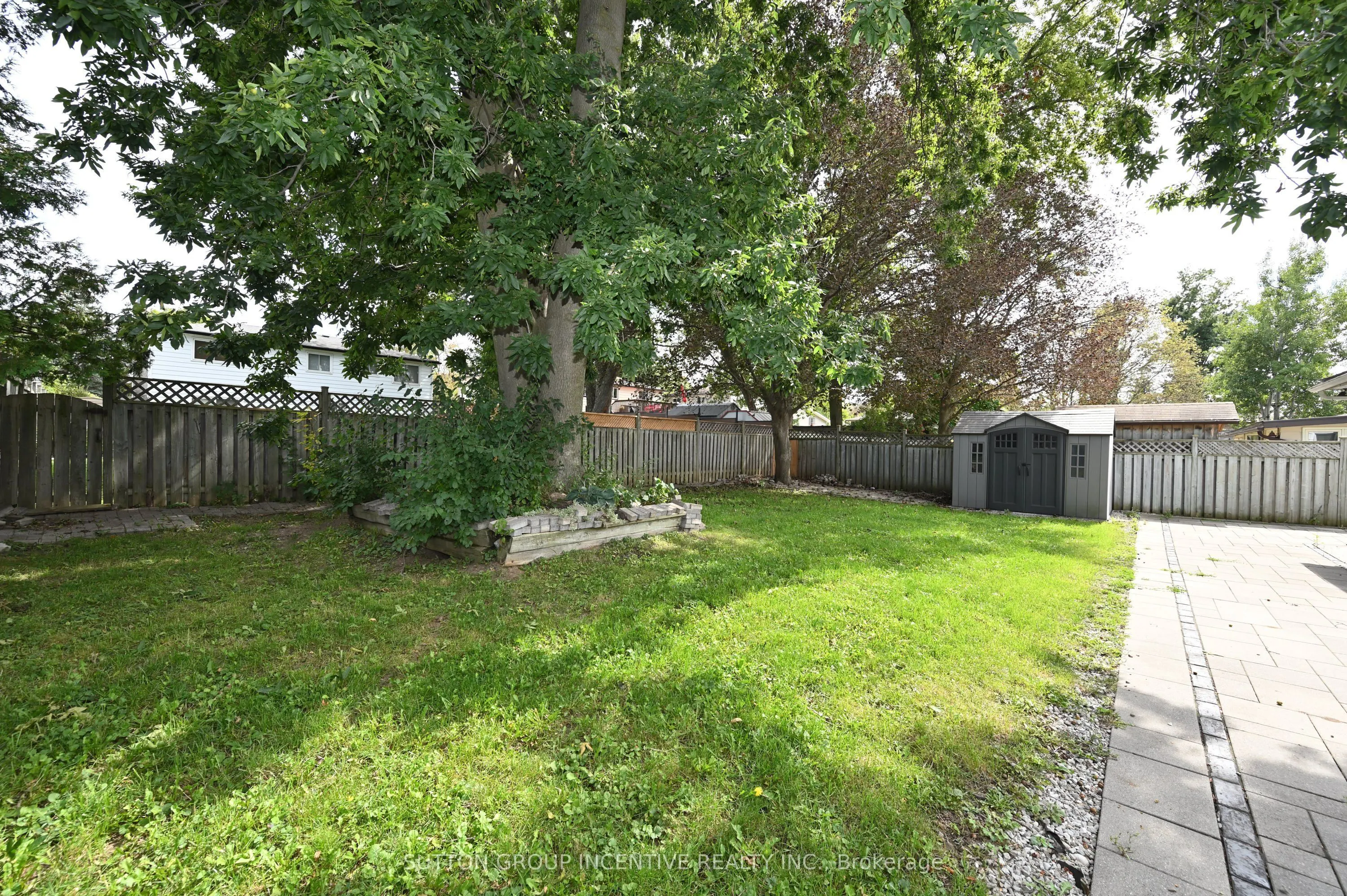 7 HURON Street
