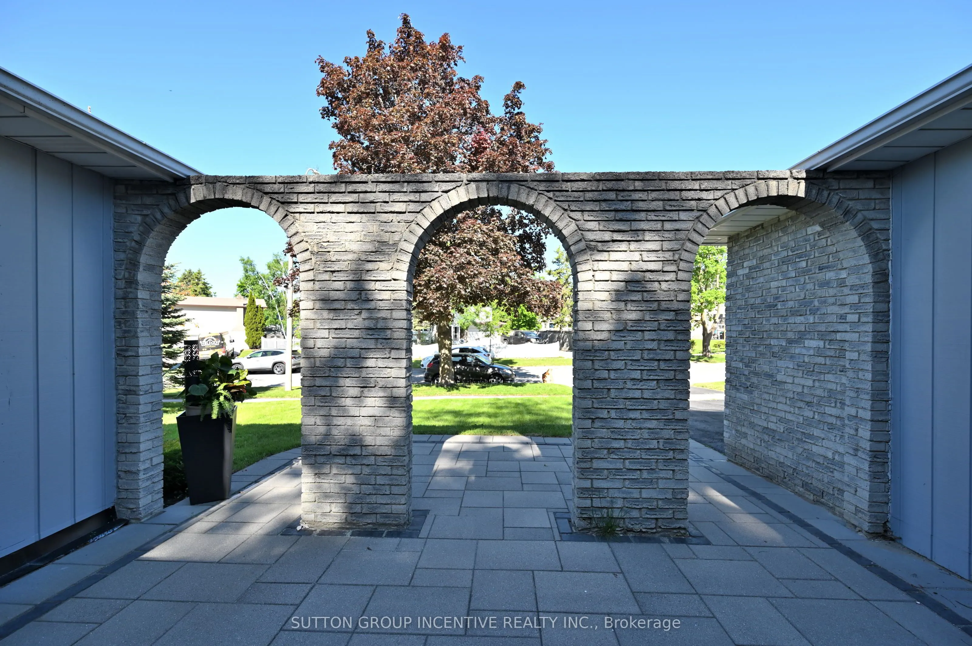 7 HURON Street