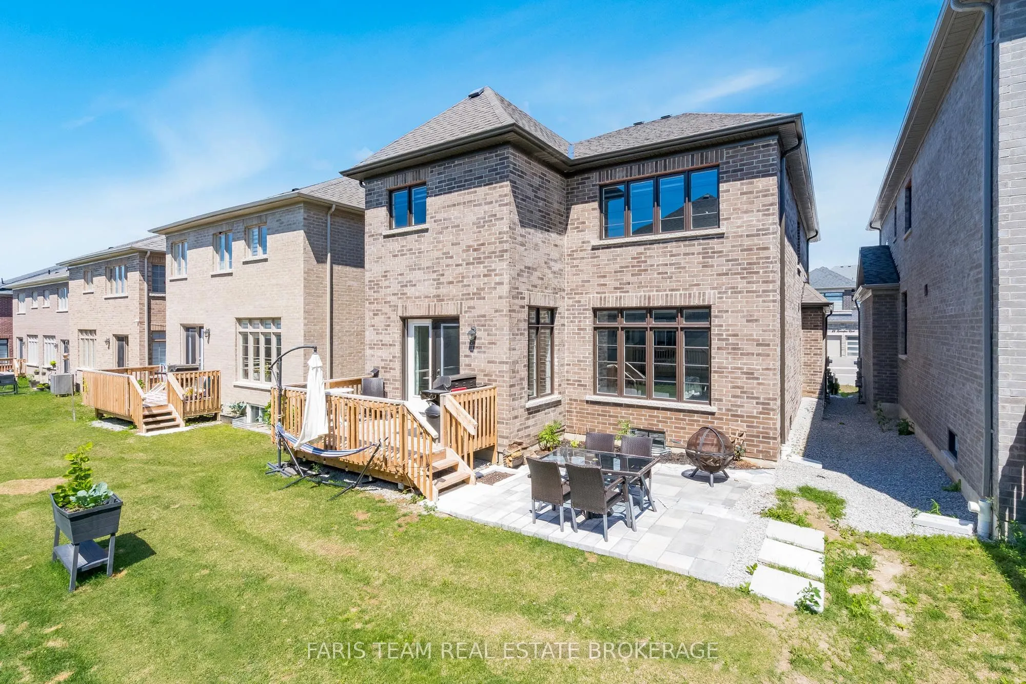 24 Sassafras Road