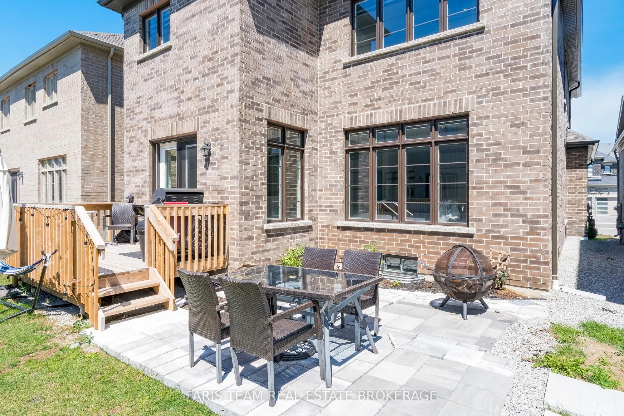 24 Sassafras Road