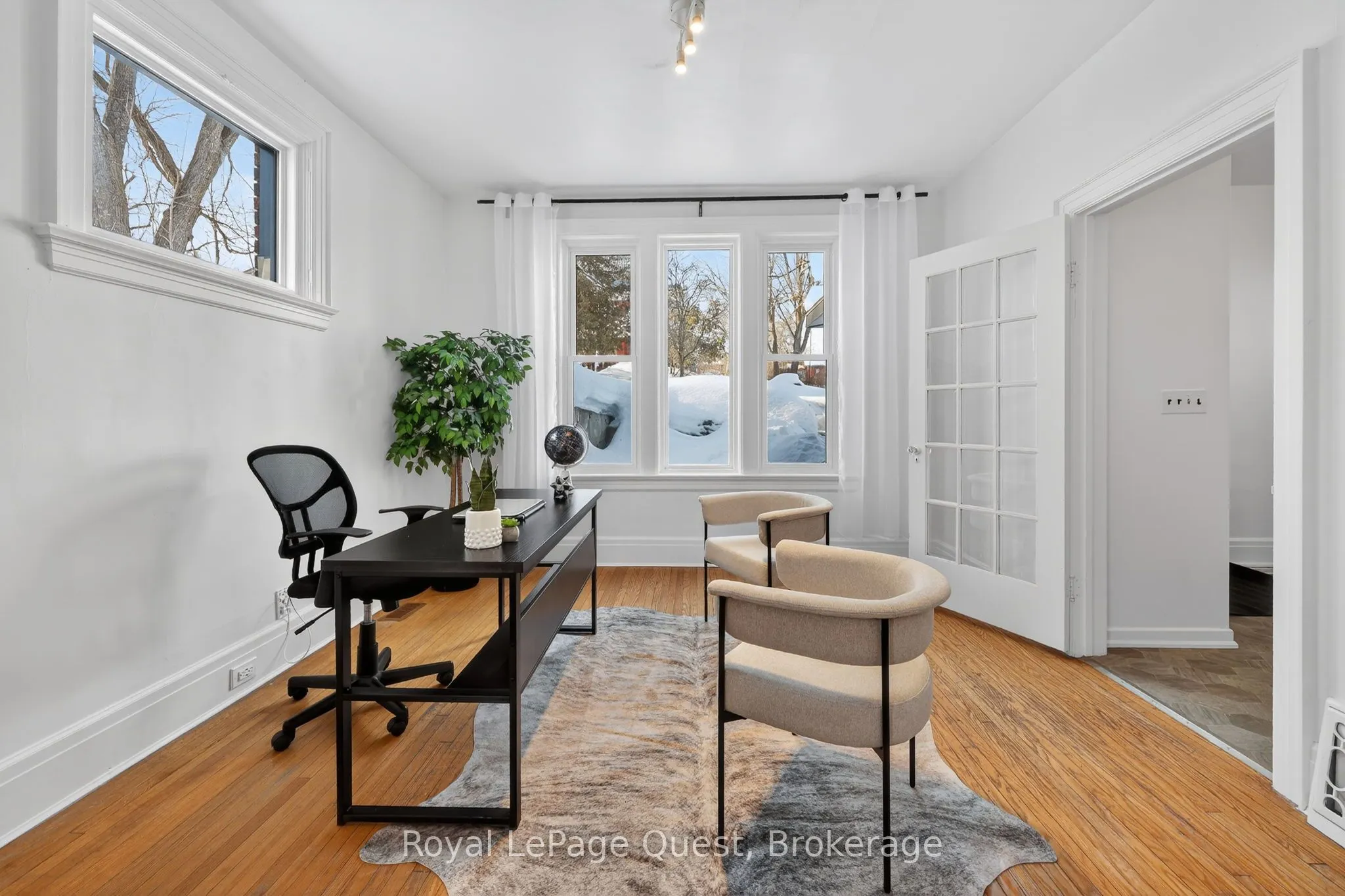 109 Brant Street E