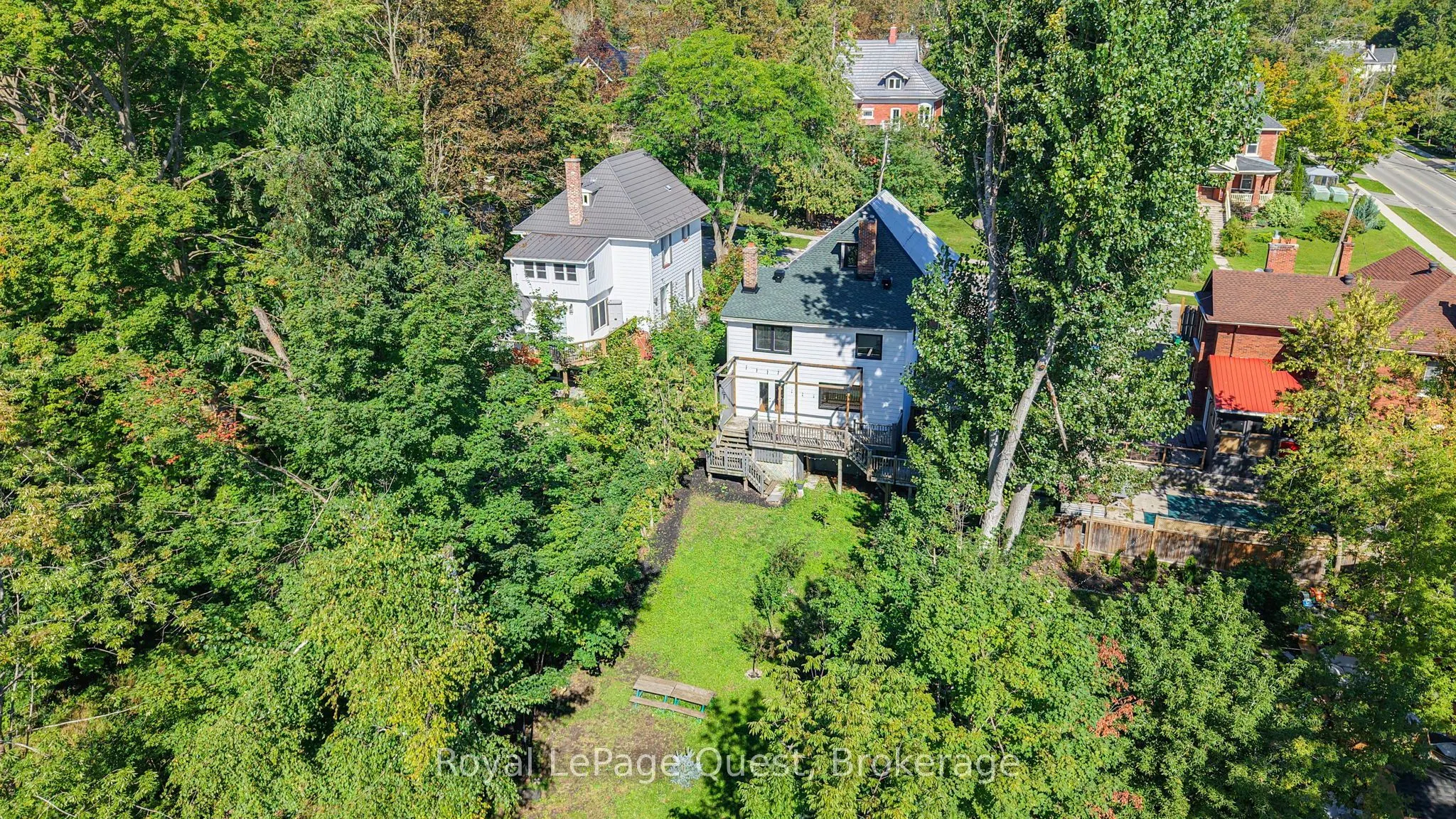 109 Brant Street E