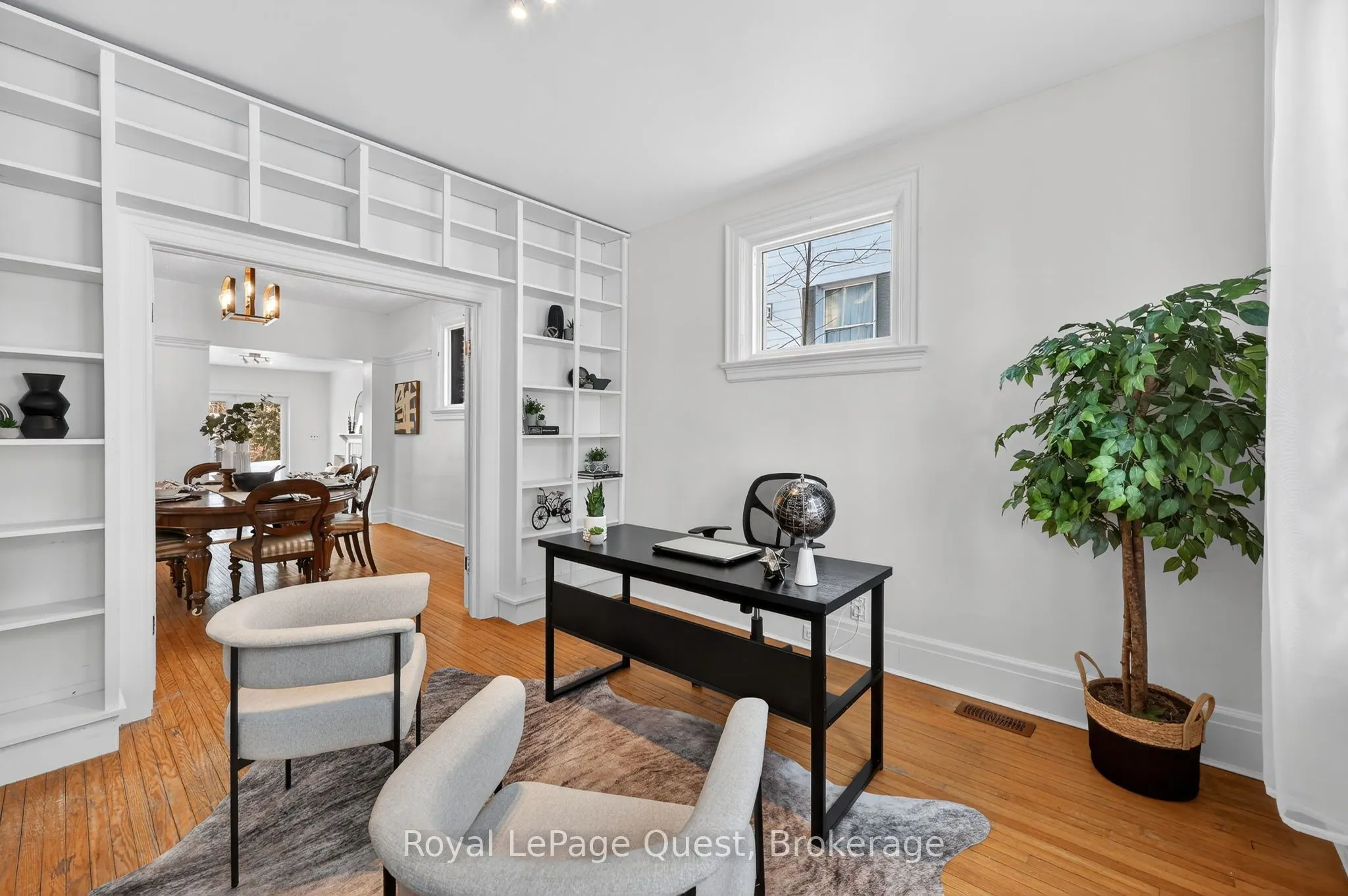 109 Brant Street E
