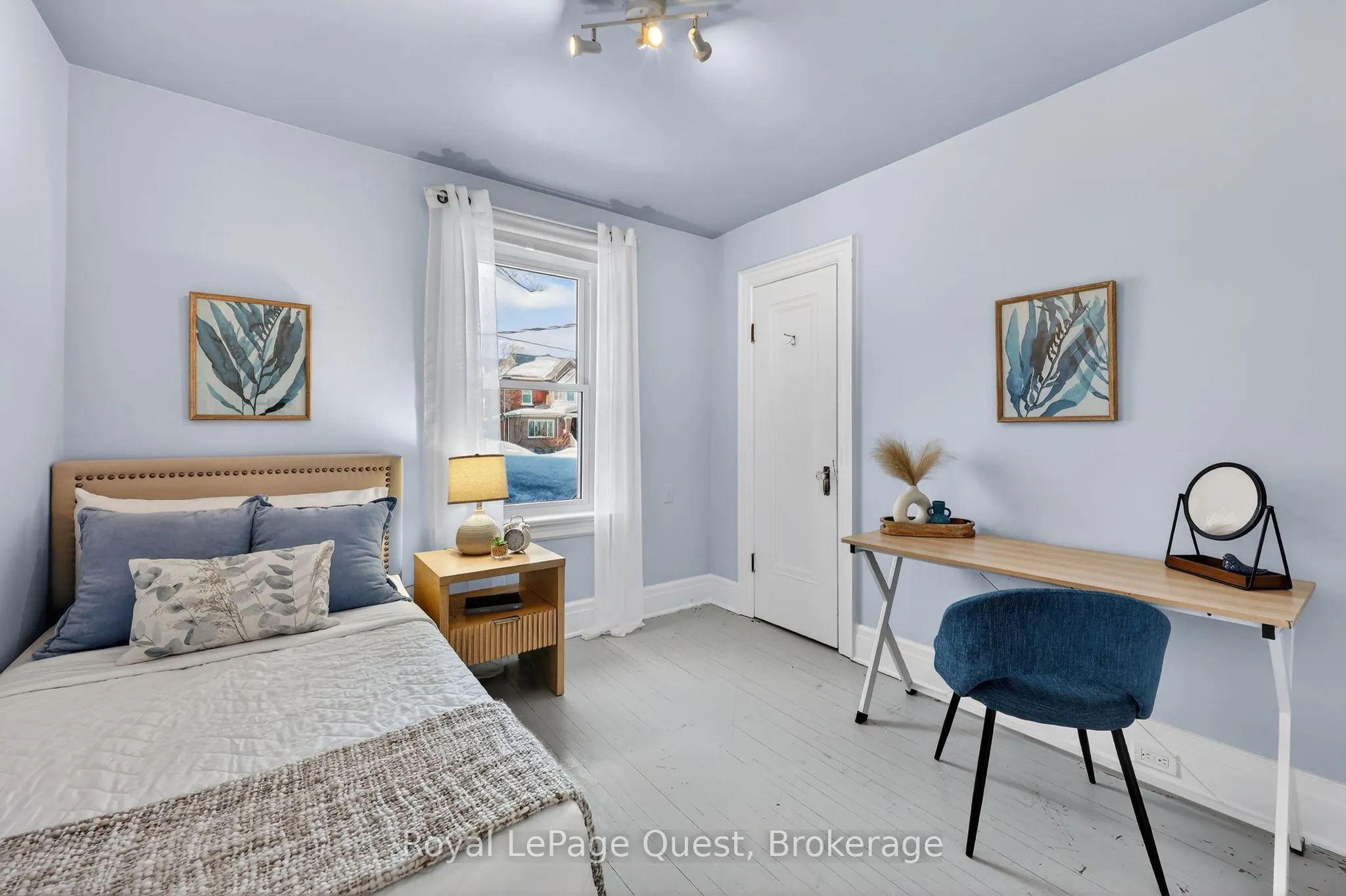 109 Brant Street E