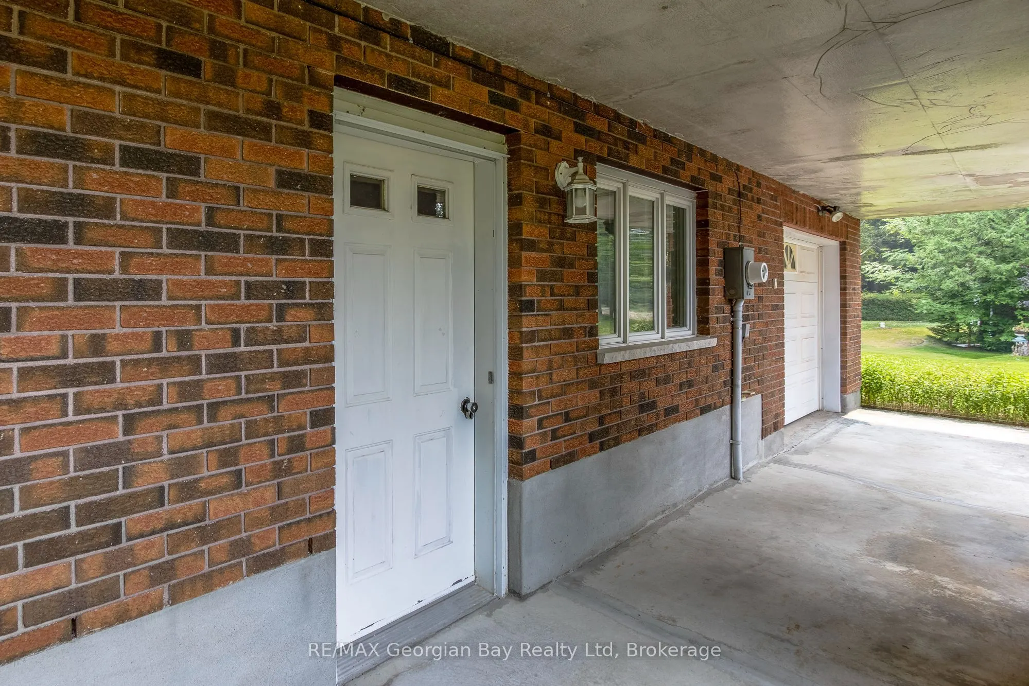 25 Albert Avenue