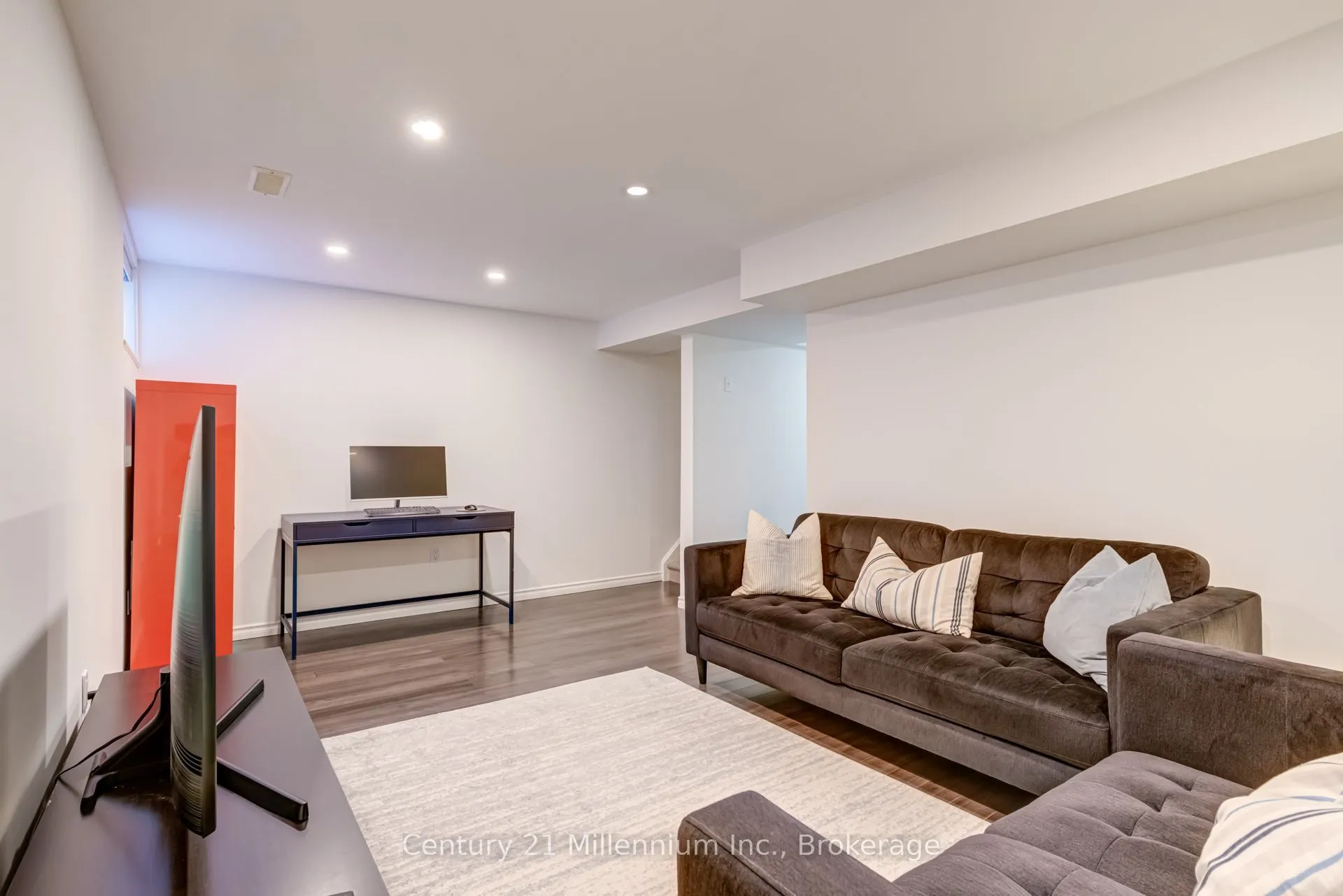 37 Silver Glen Boulevard #37