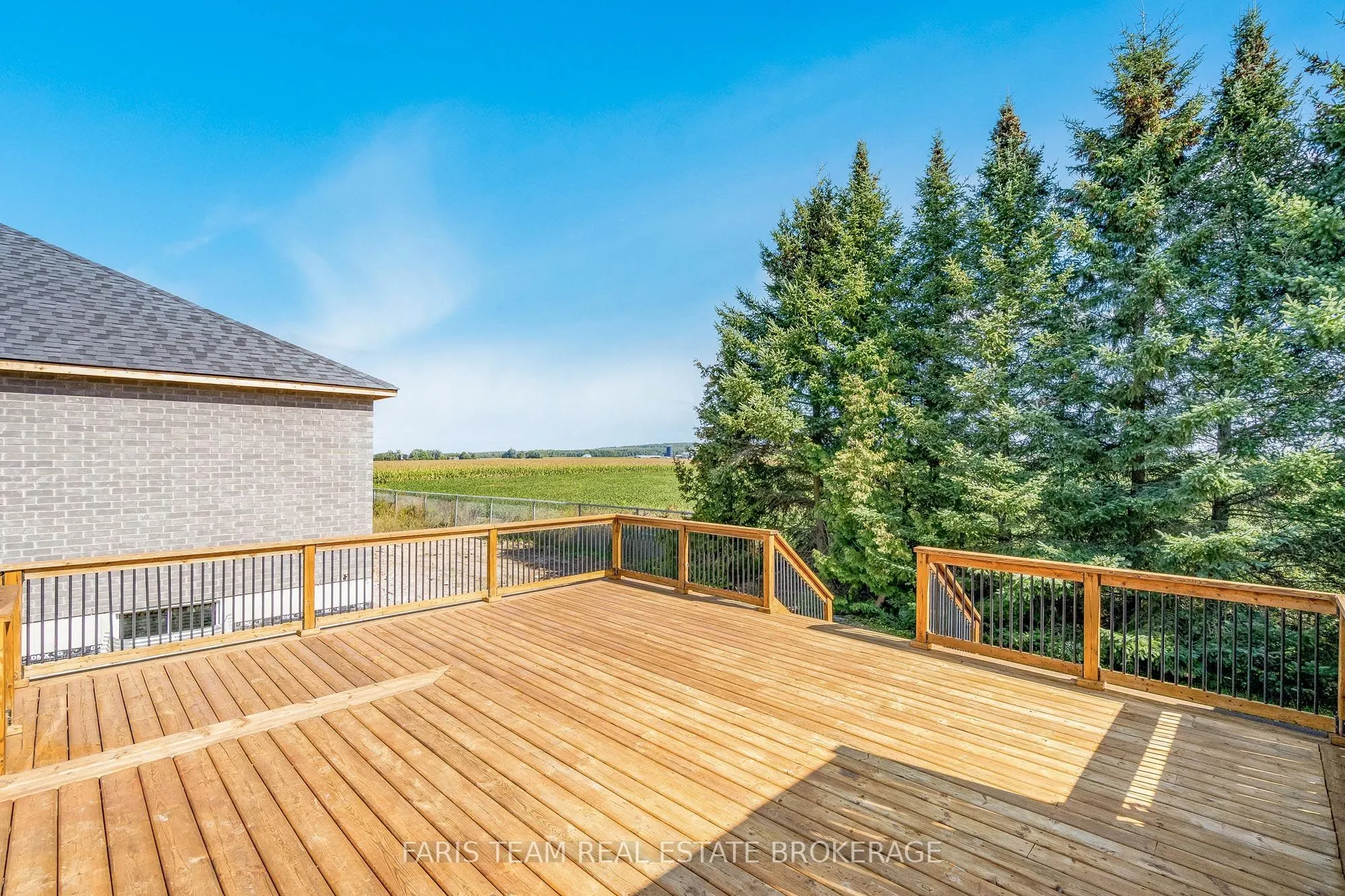 152 Ritchie Crescent
