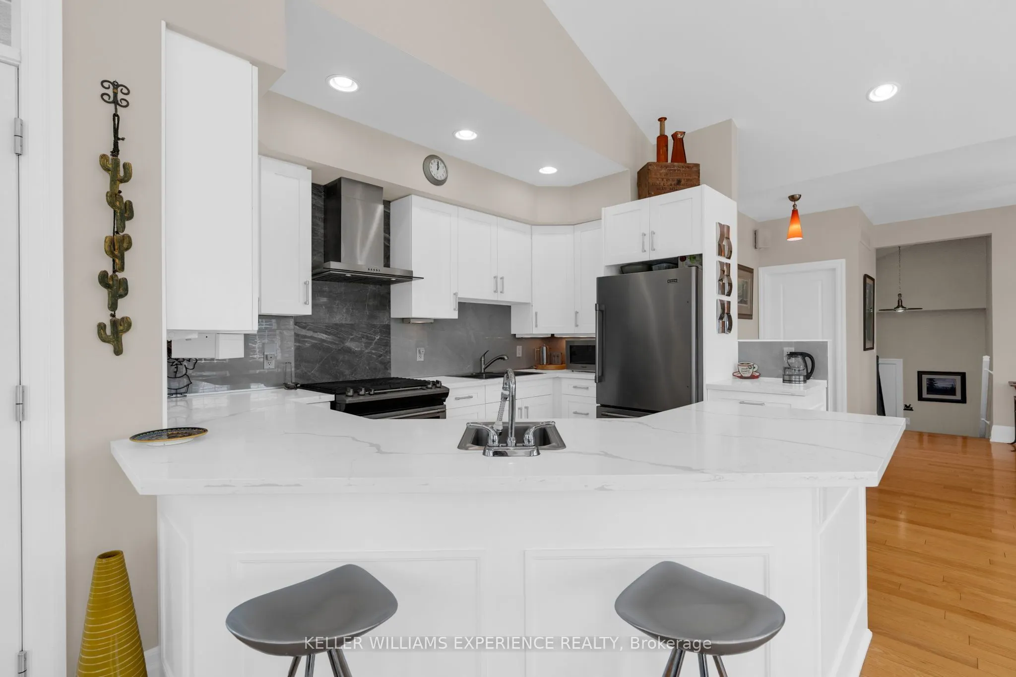 2884 Sunnydale Lane
