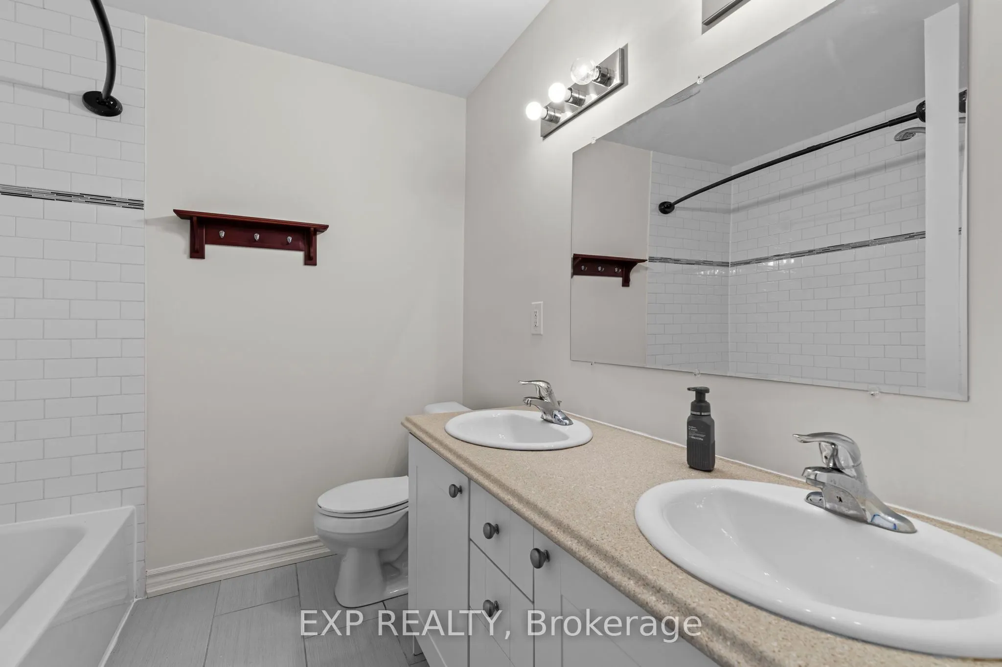 12 Lankin Boulevard #12