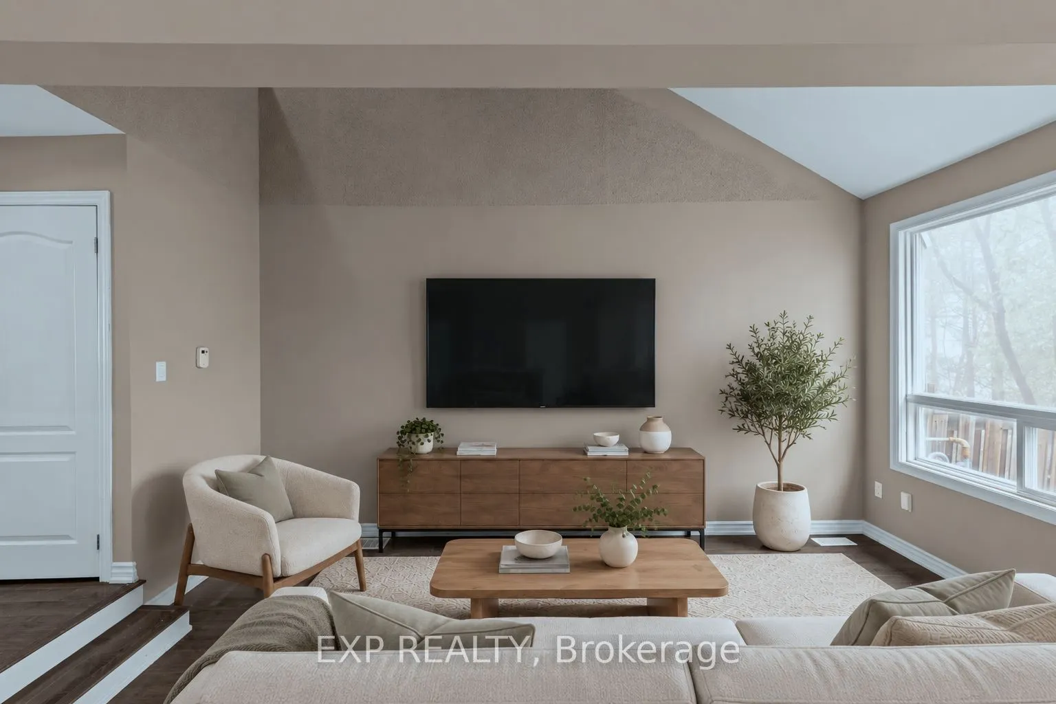 12 Lankin Boulevard #12