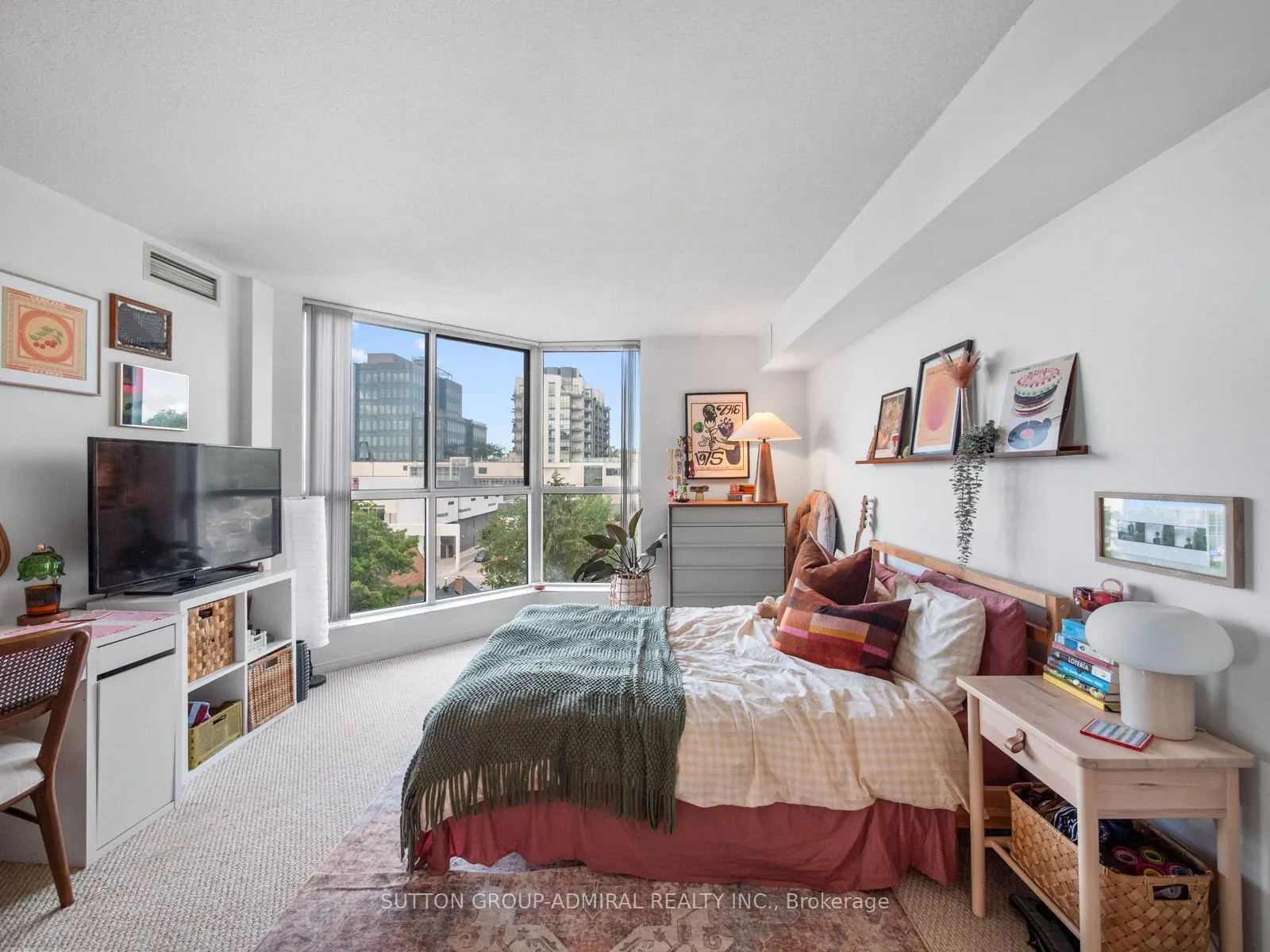 150 Dunlop Street E #902