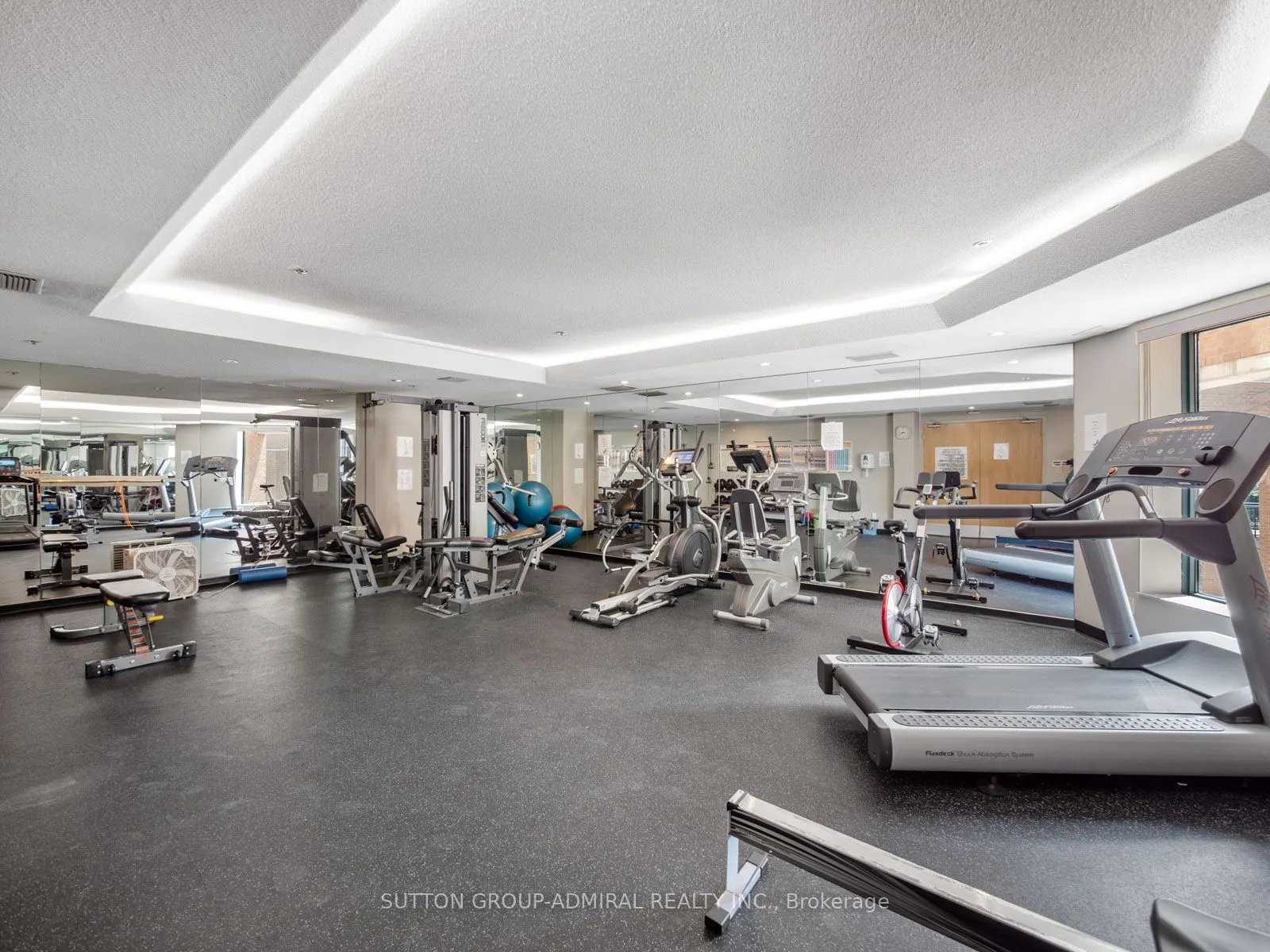 150 Dunlop Street E #902