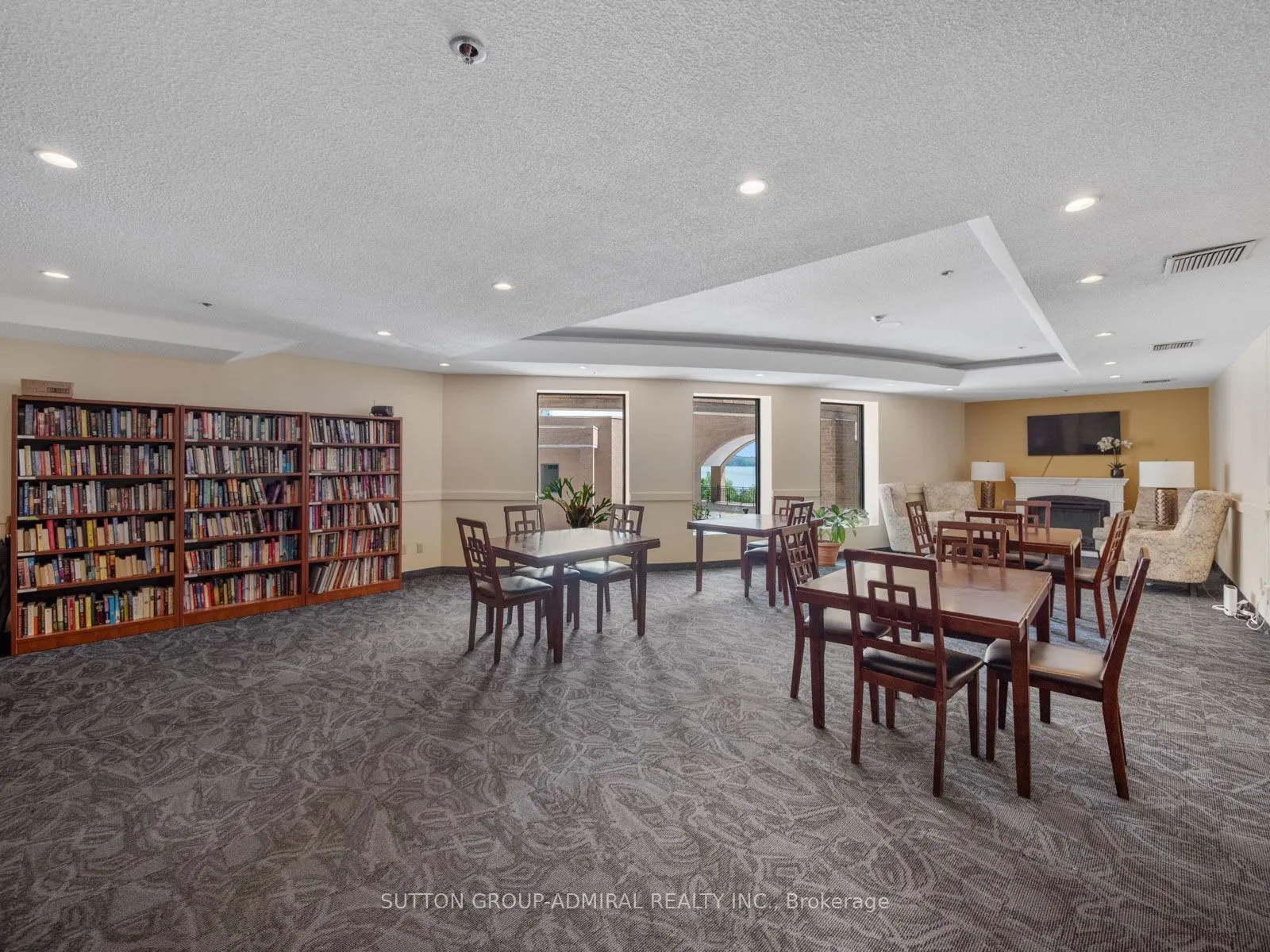 150 Dunlop Street E #902