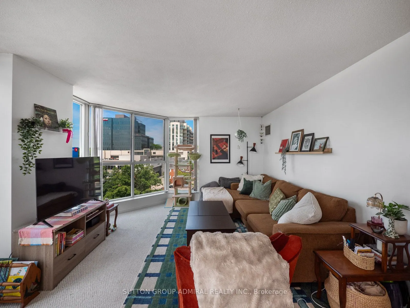 150 Dunlop Street E #902