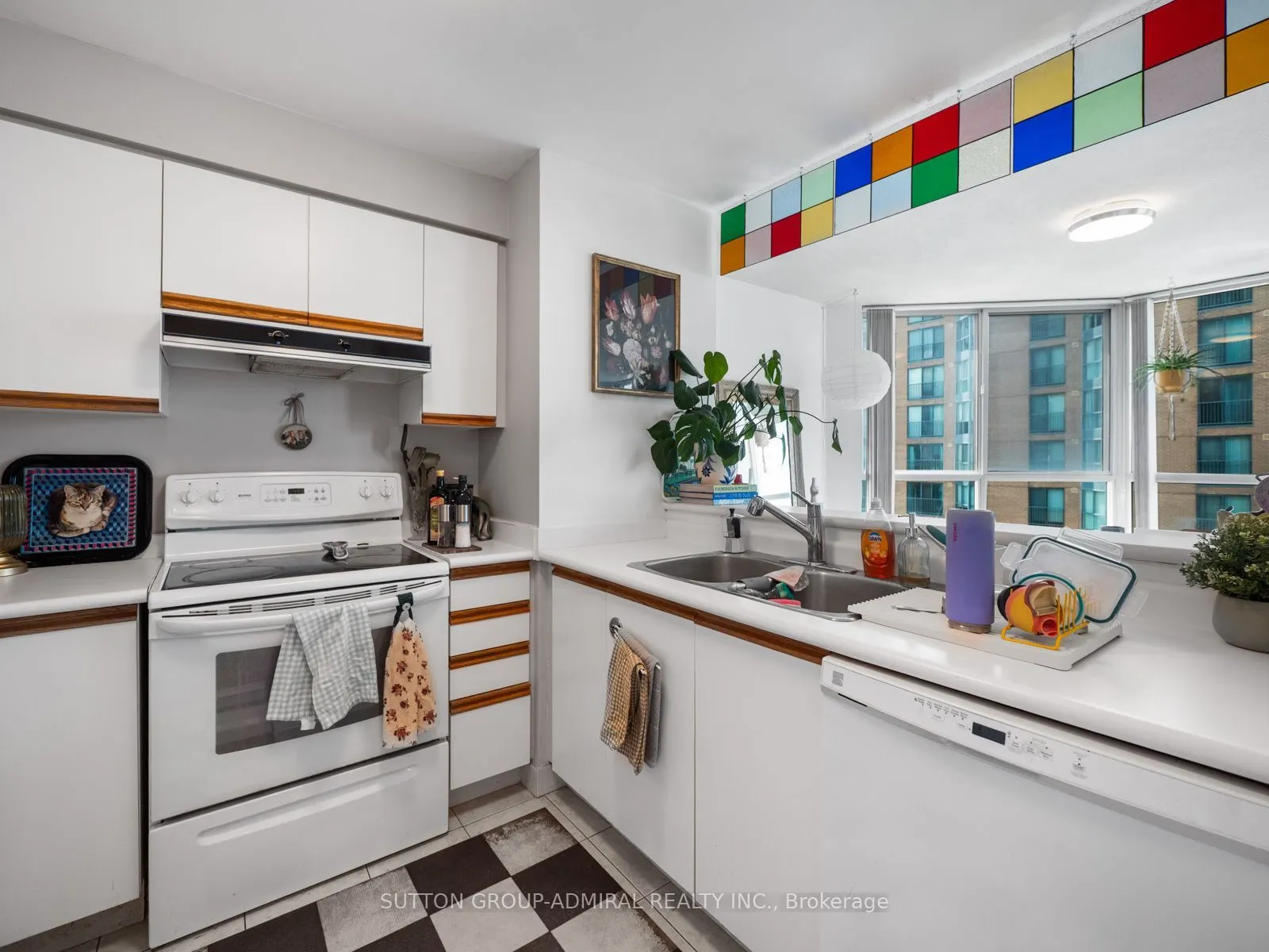 150 Dunlop Street E #902