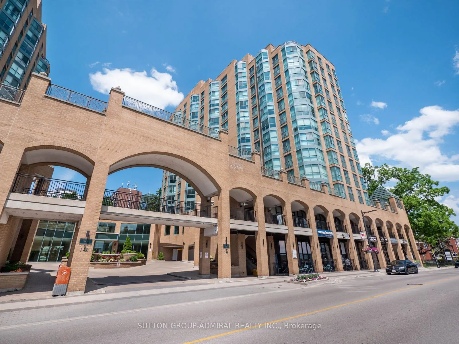150 Dunlop Street E #902